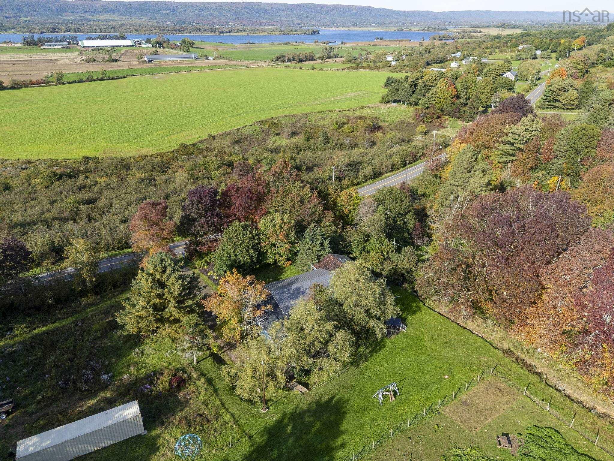 $399,000.00: 1260 Highway 201, Round Hill