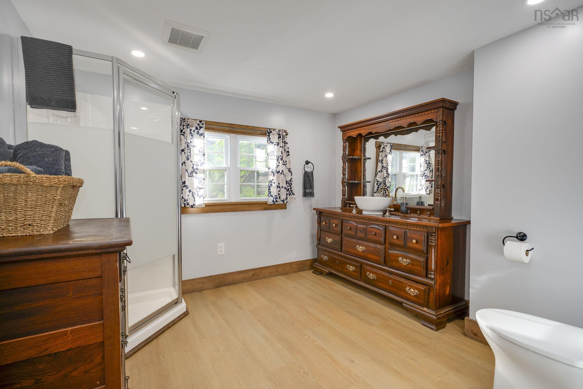 $399,000.00: 1260 Highway 201, Round Hill