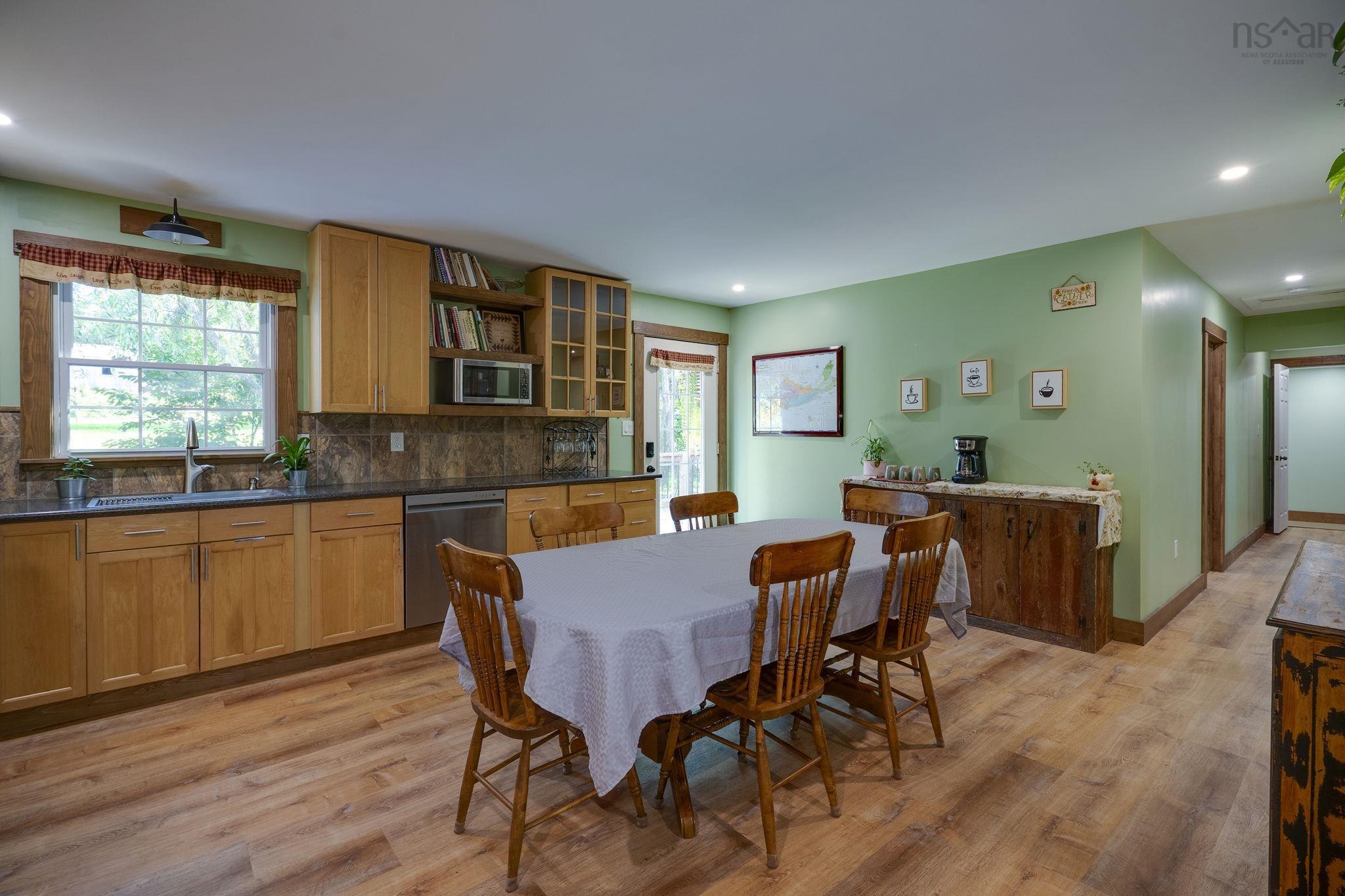 $399,000.00: 1260 Highway 201, Round Hill