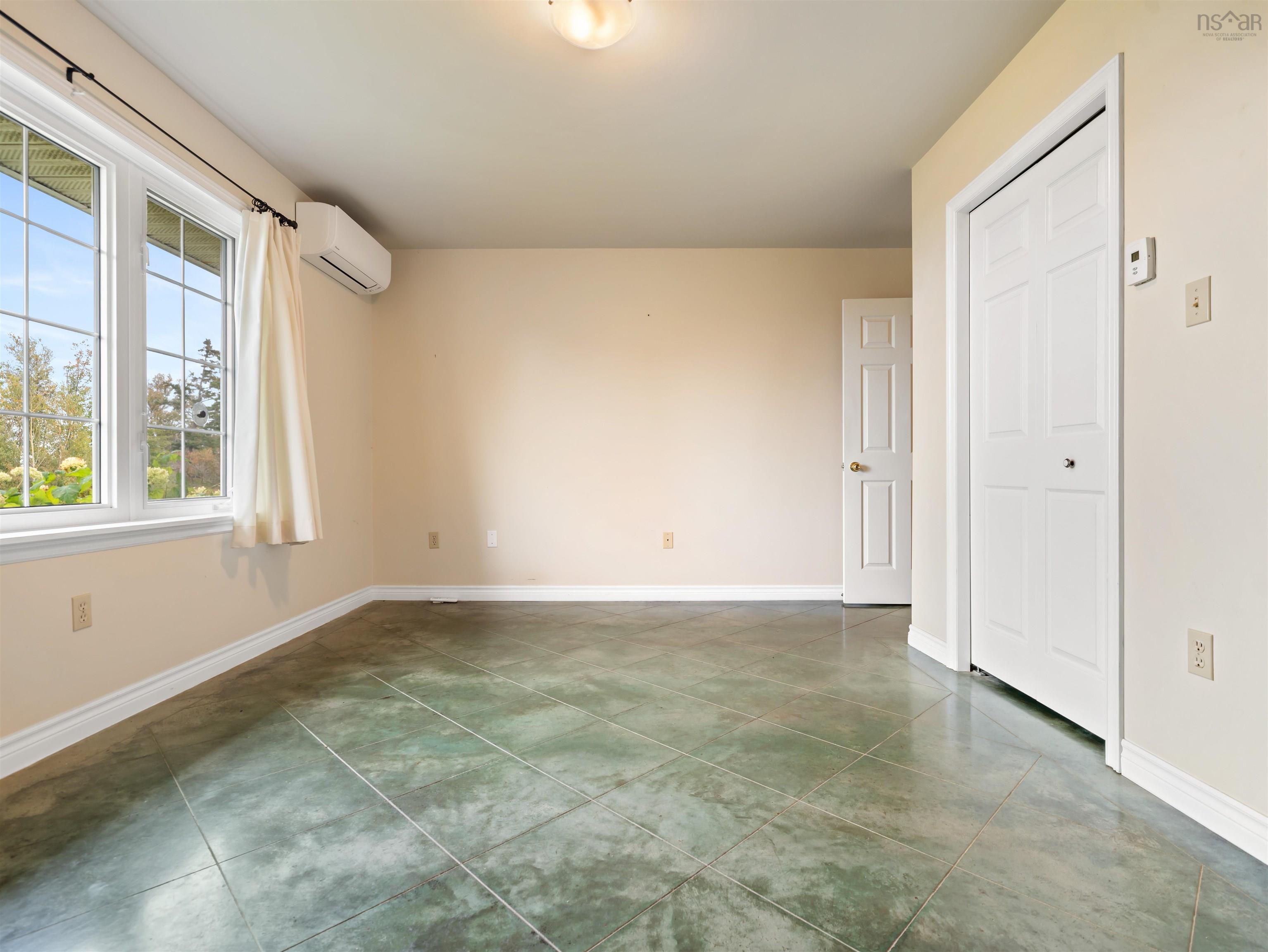 $485,000.00: 39 Arrow Head Crescent, Waterside