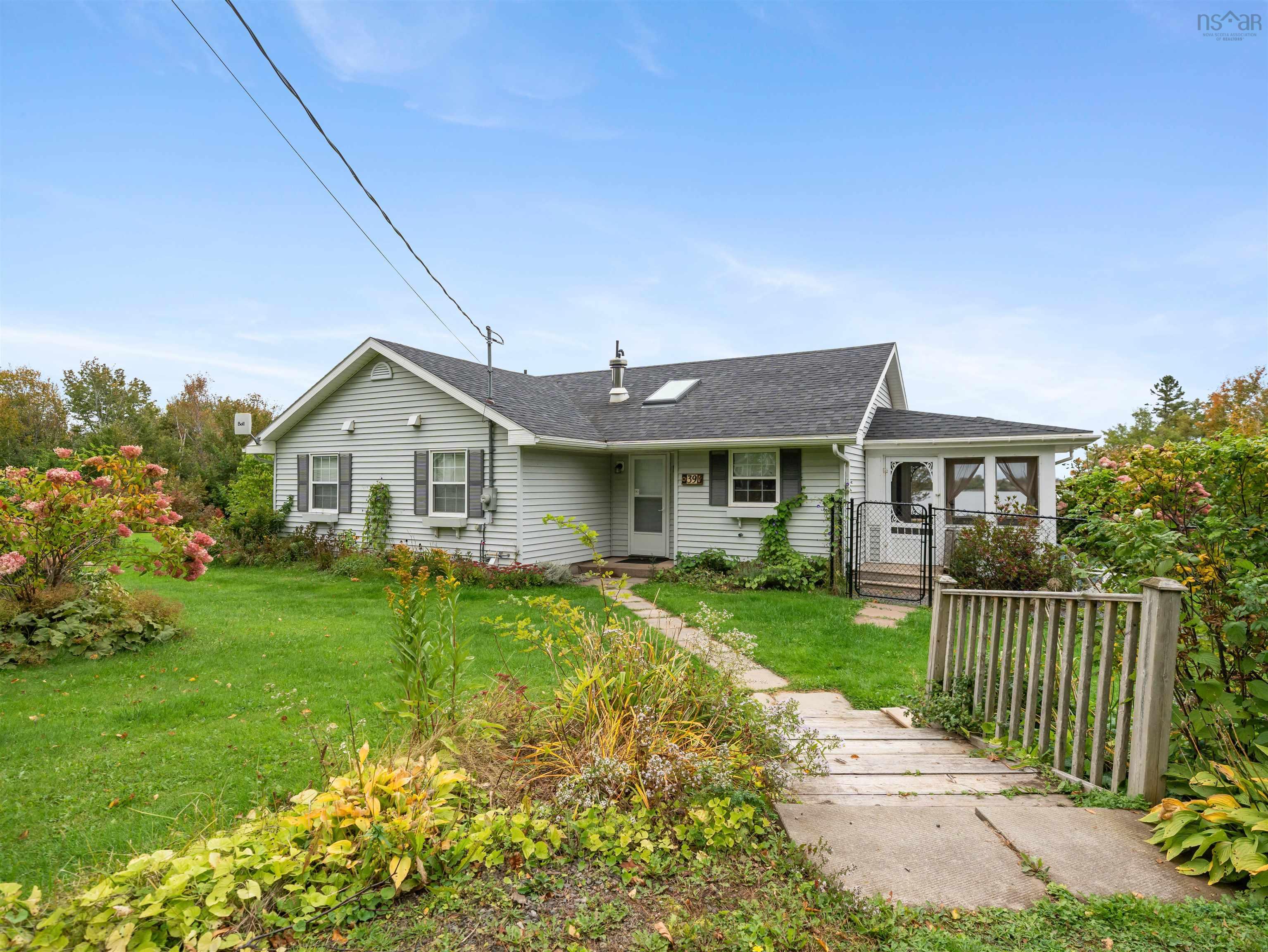 $485,000.00: 39 Arrow Head Crescent, Waterside