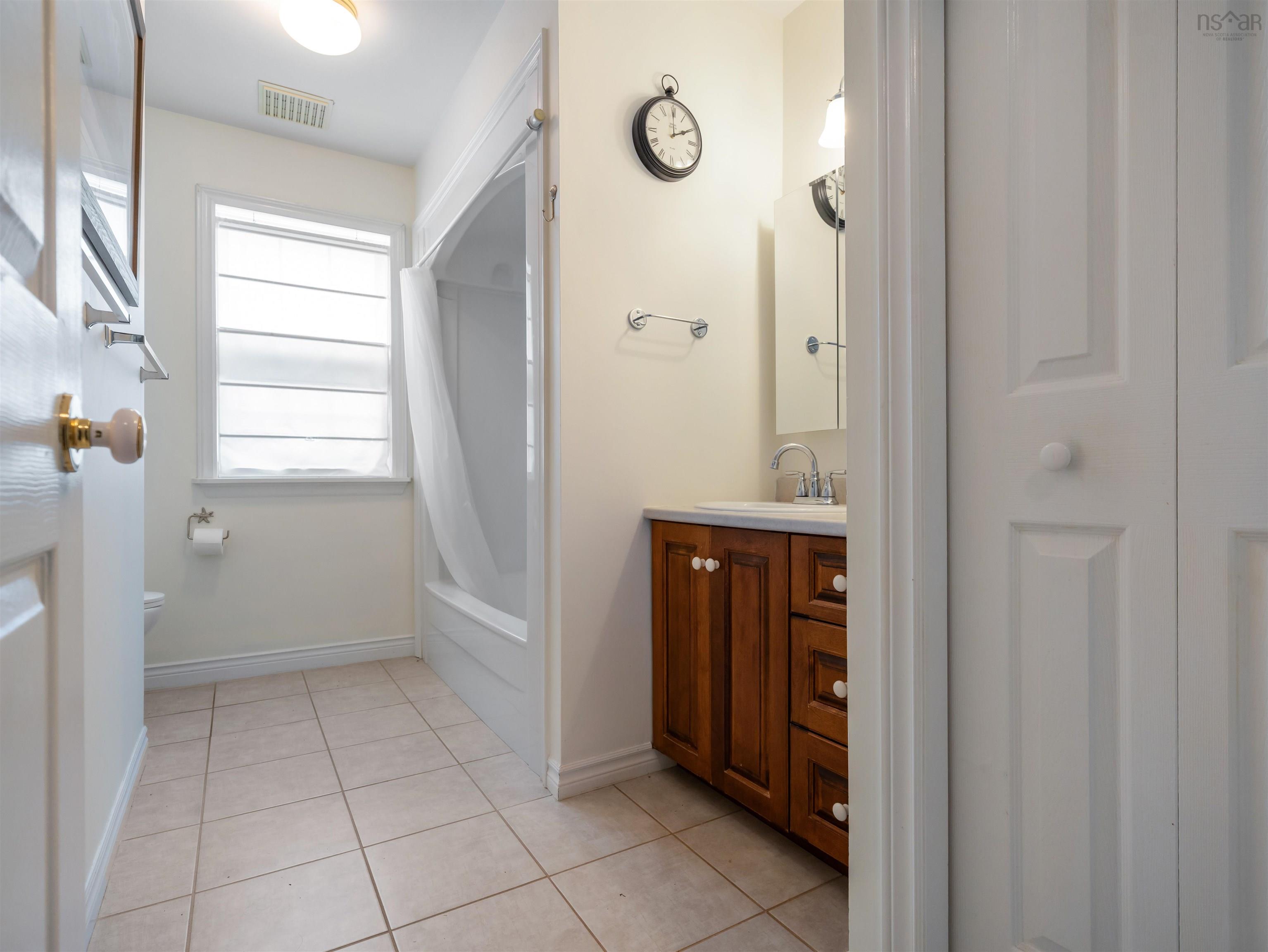 $485,000.00: 39 Arrow Head Crescent, Waterside