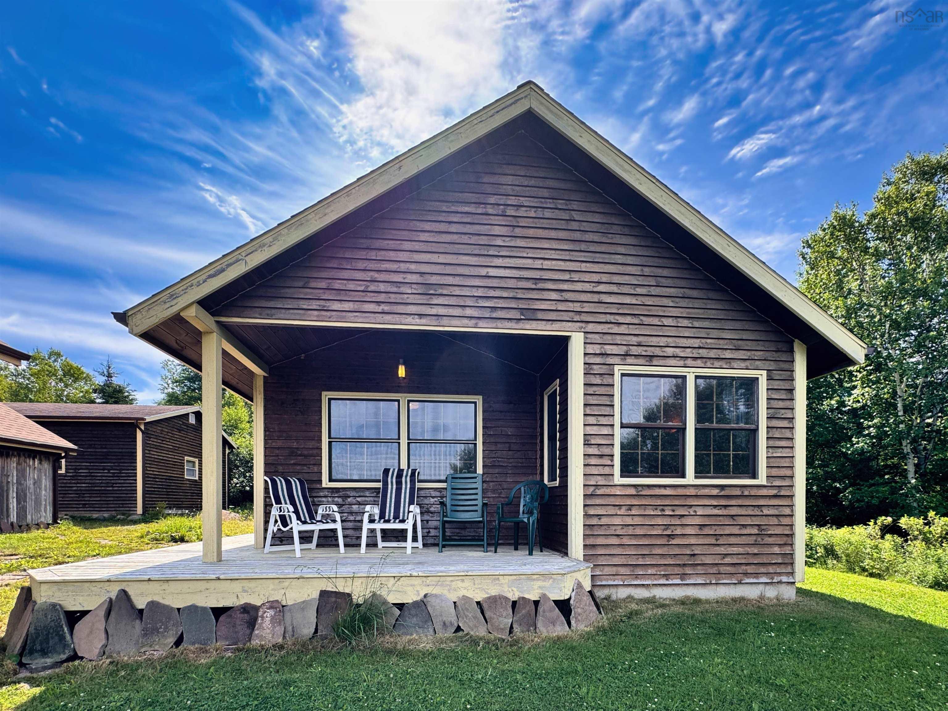 $725,000.00: 14515 Highway 4, Hay Cove