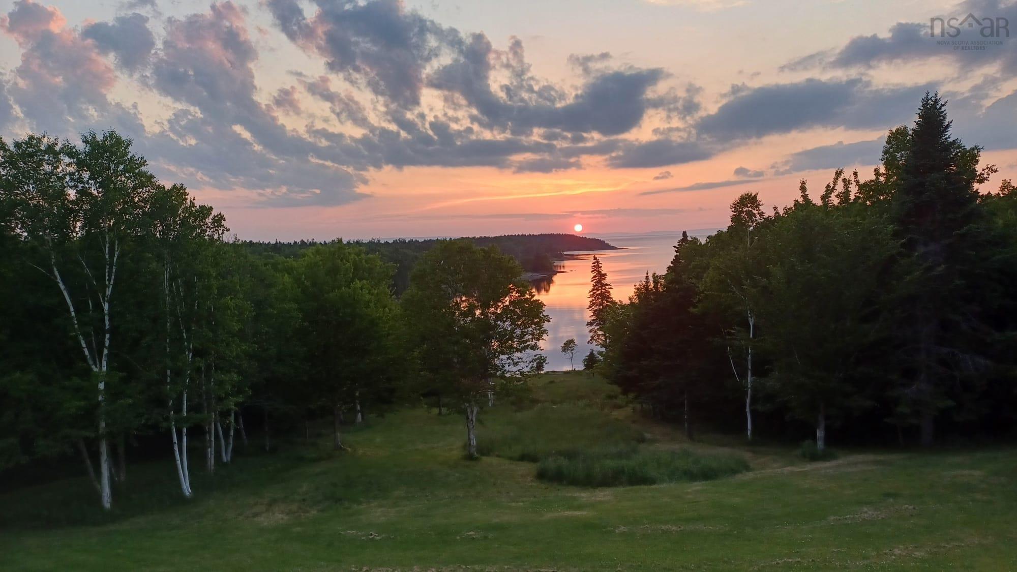 $725,000.00: 14515 Highway 4, Hay Cove