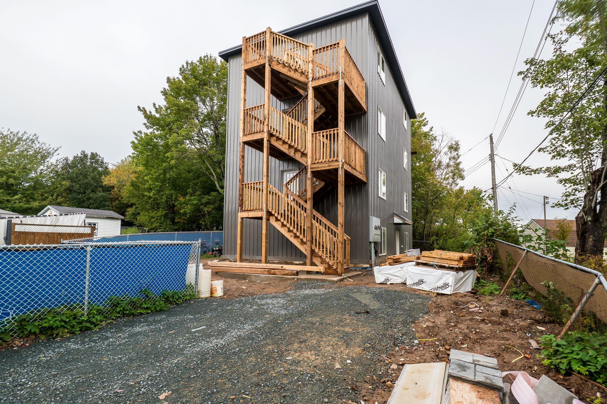 $1,300,000.00: 32 Aspen Crescent, Lower Sackville
