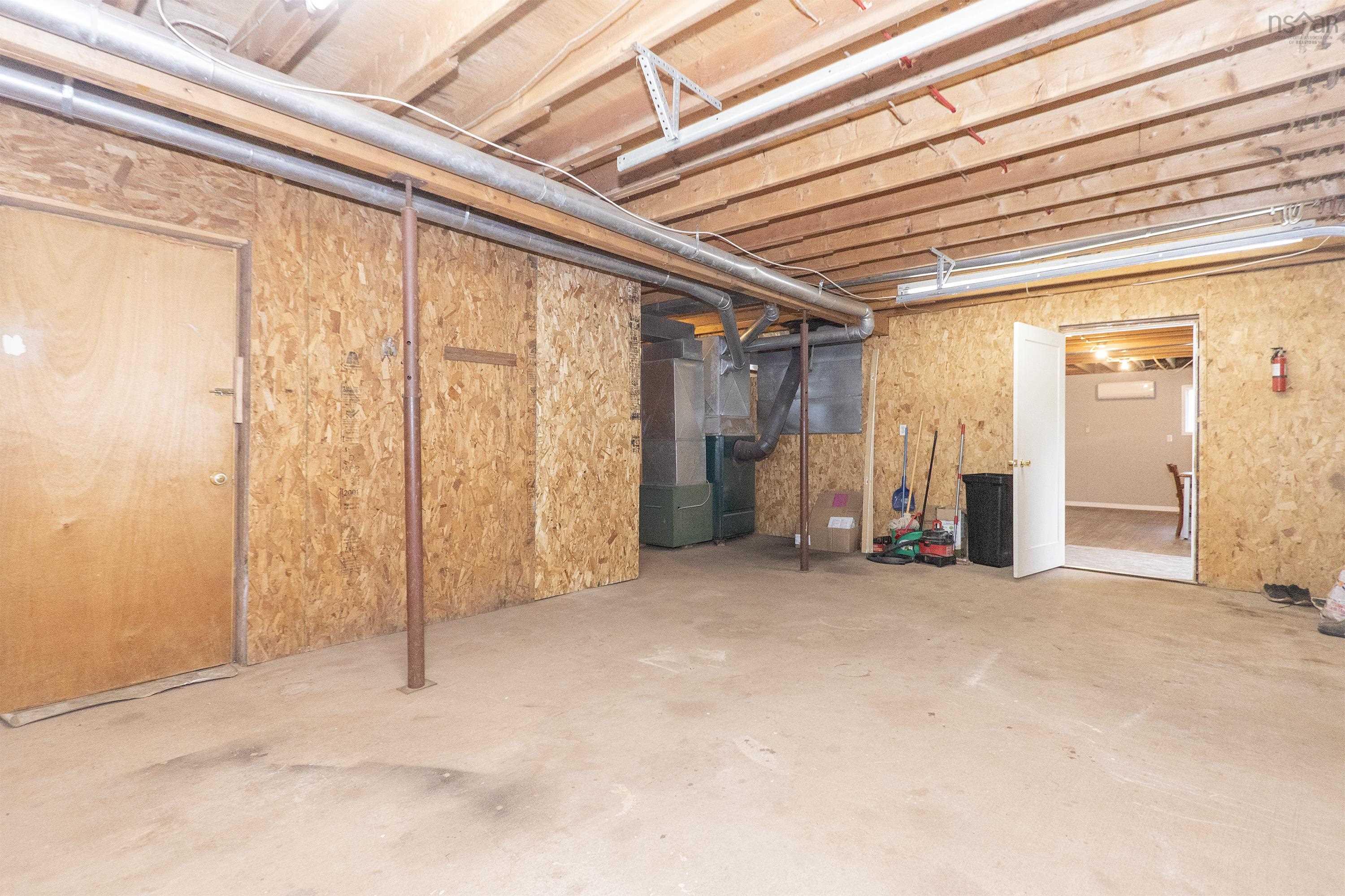 $284,900.00: 1100 Highway 6, Warren