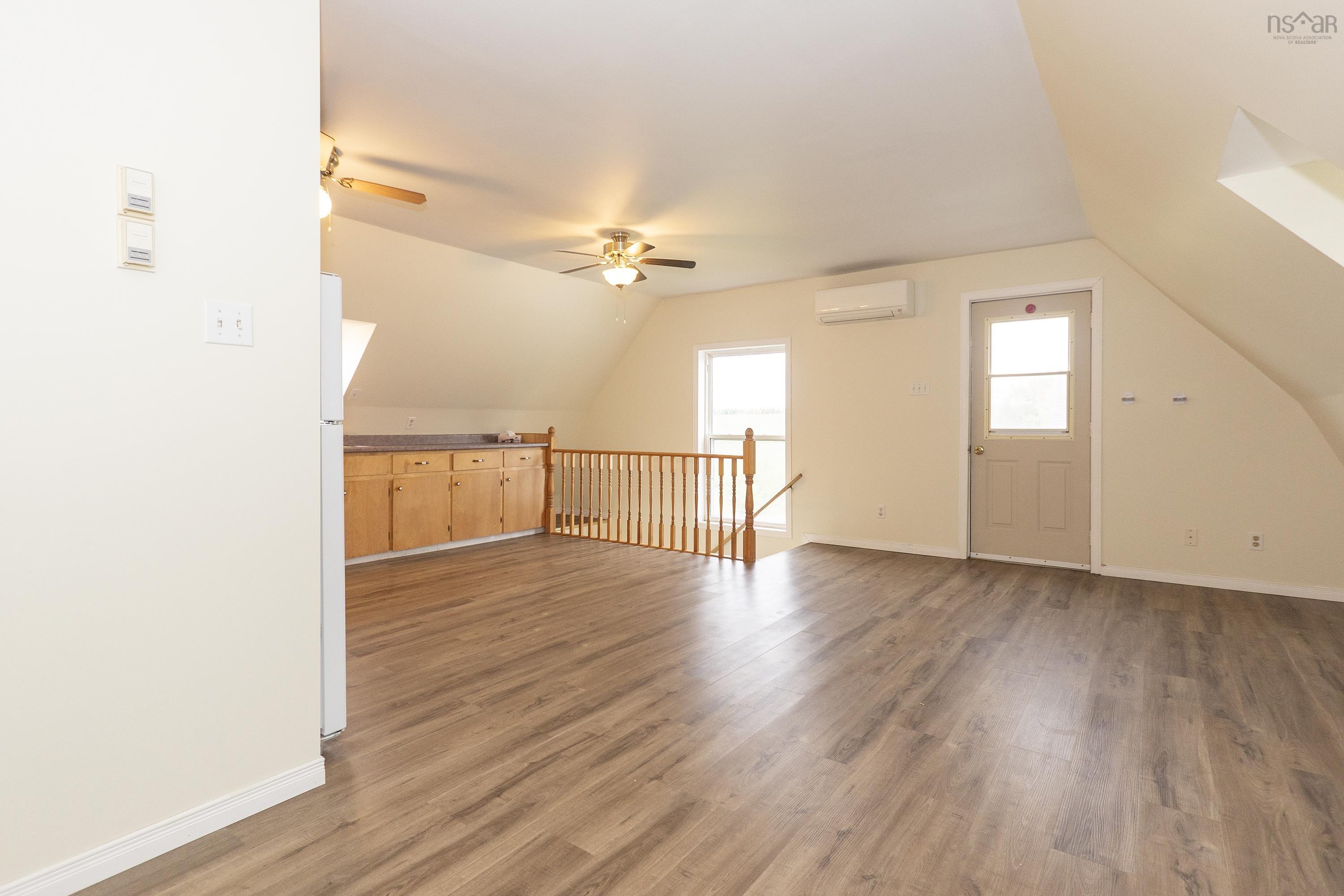 $284,900.00: 1100 Highway 6, Warren