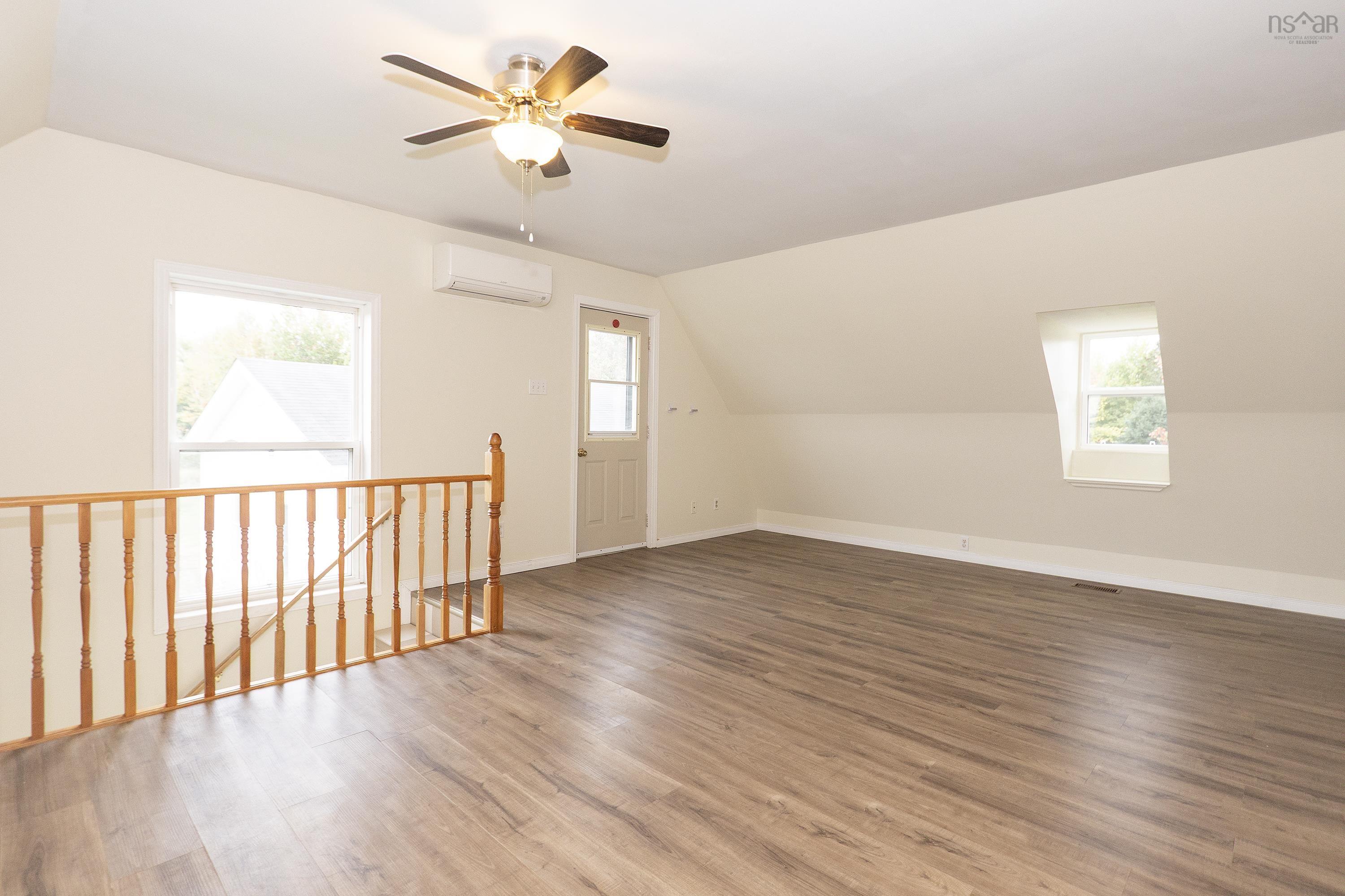 $284,900.00: 1100 Highway 6, Warren