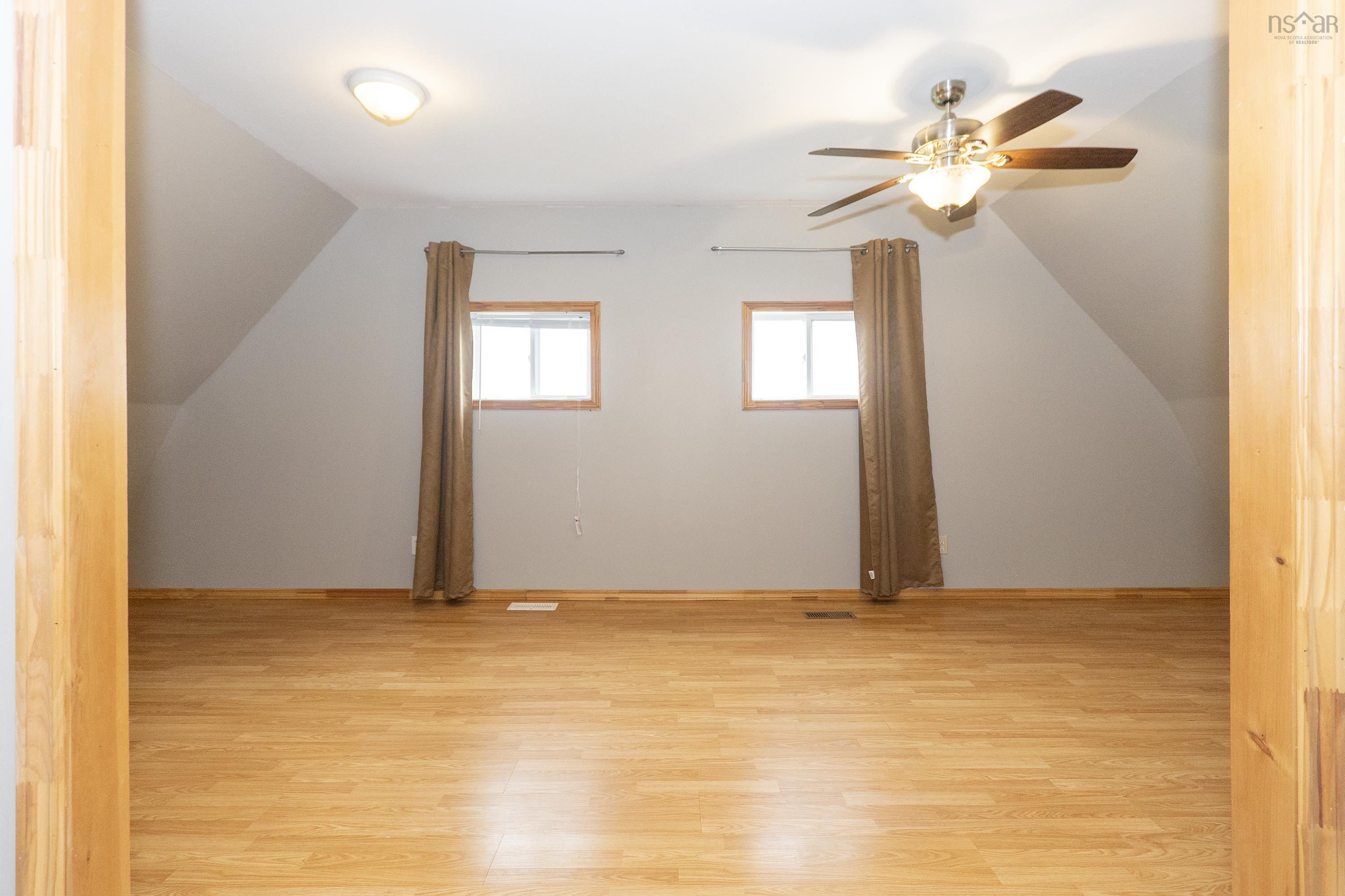 $284,900.00: 1100 Highway 6, Warren