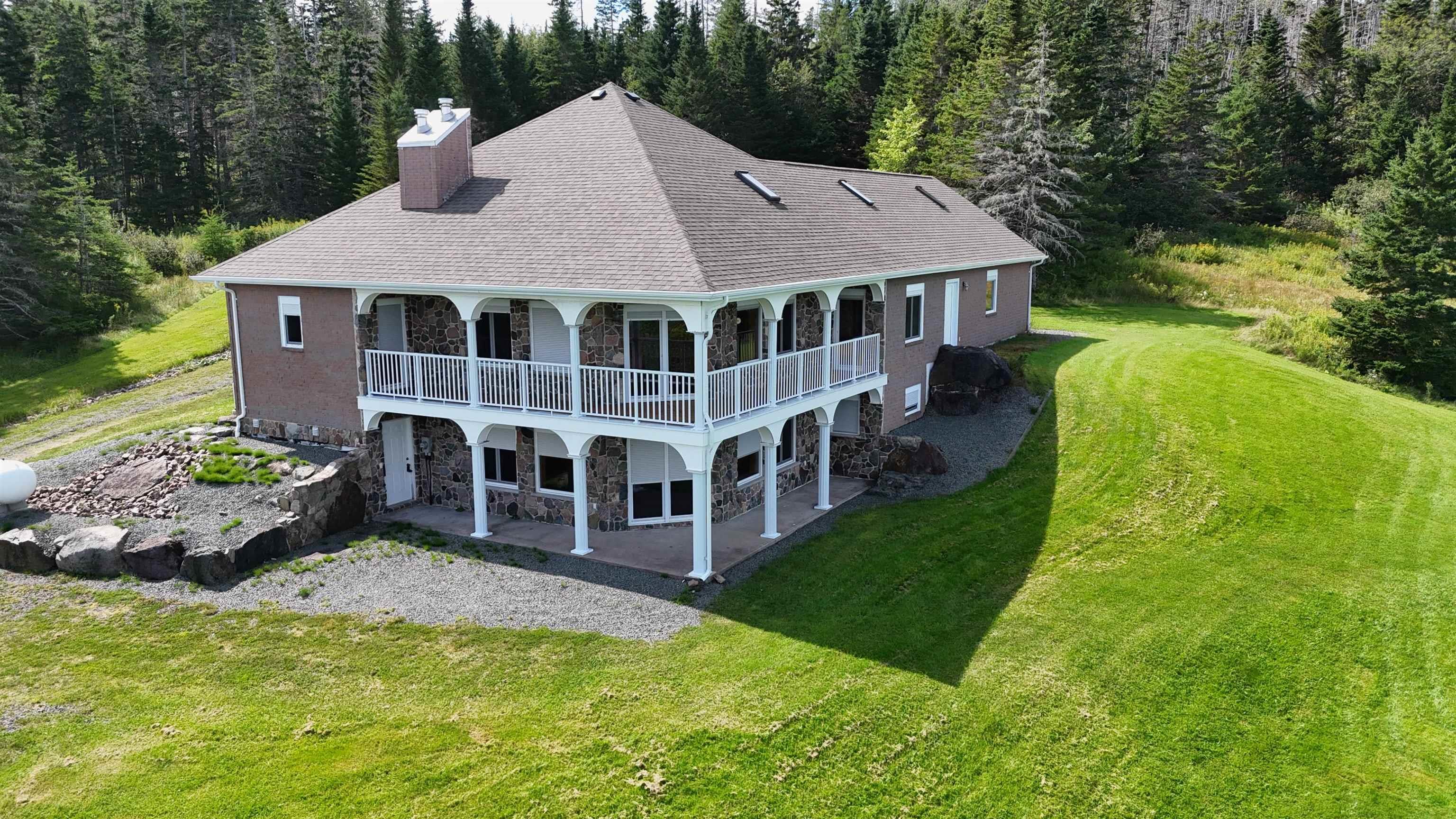 $975,000.00: 6260 West Bay Road, Roberta