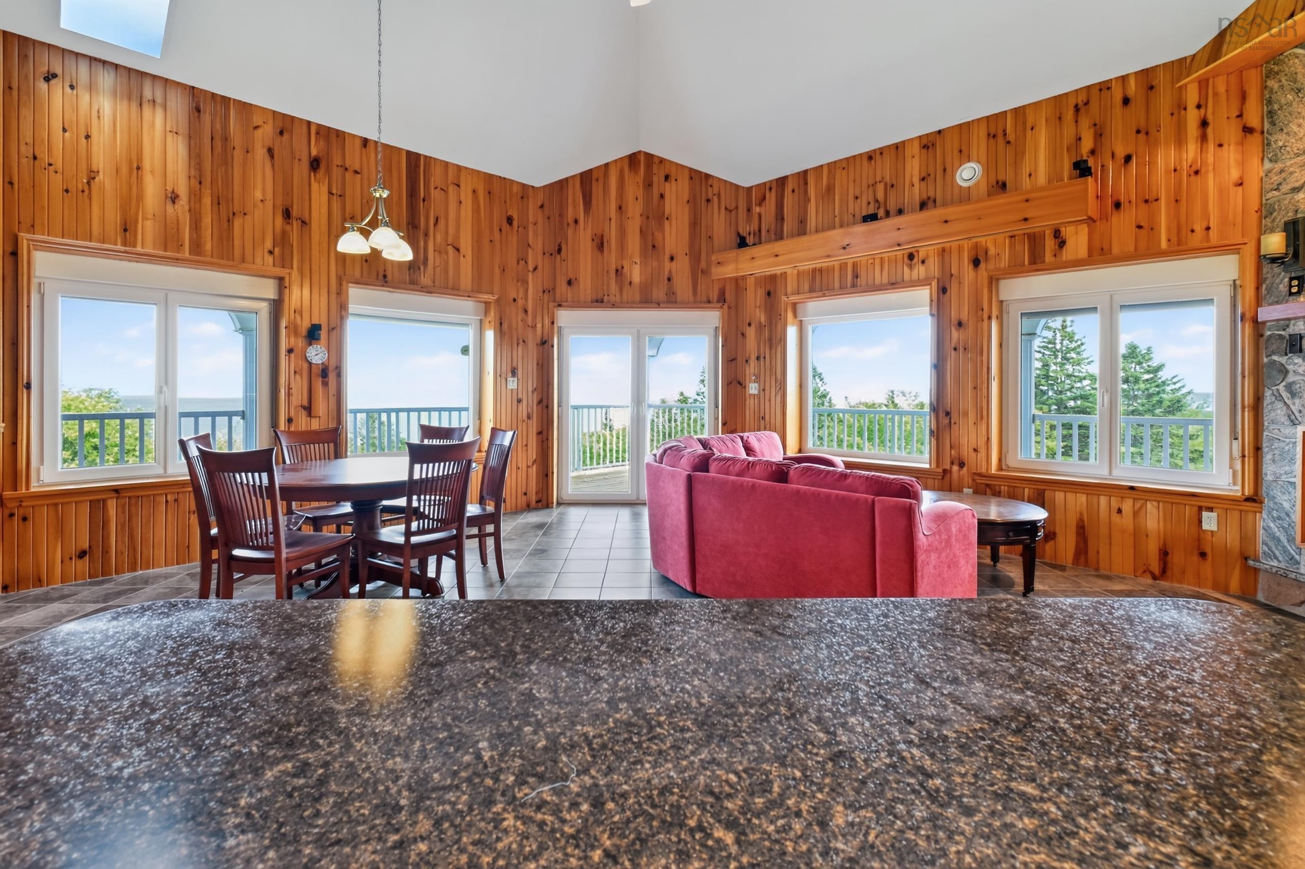 $975,000.00: 6260 West Bay Road, Roberta
