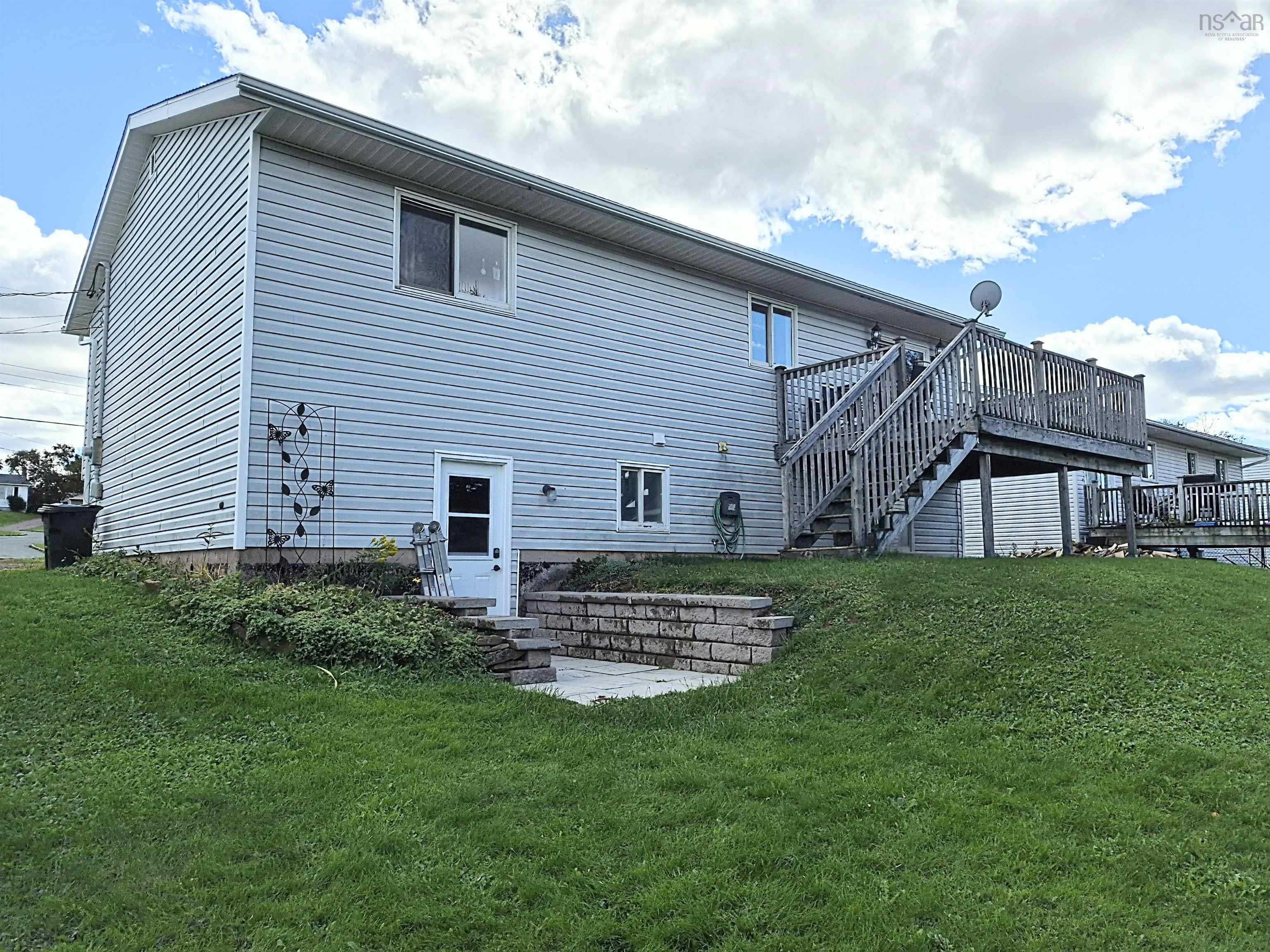 $379,000.00: 48 Townshend Avenue, Amherst