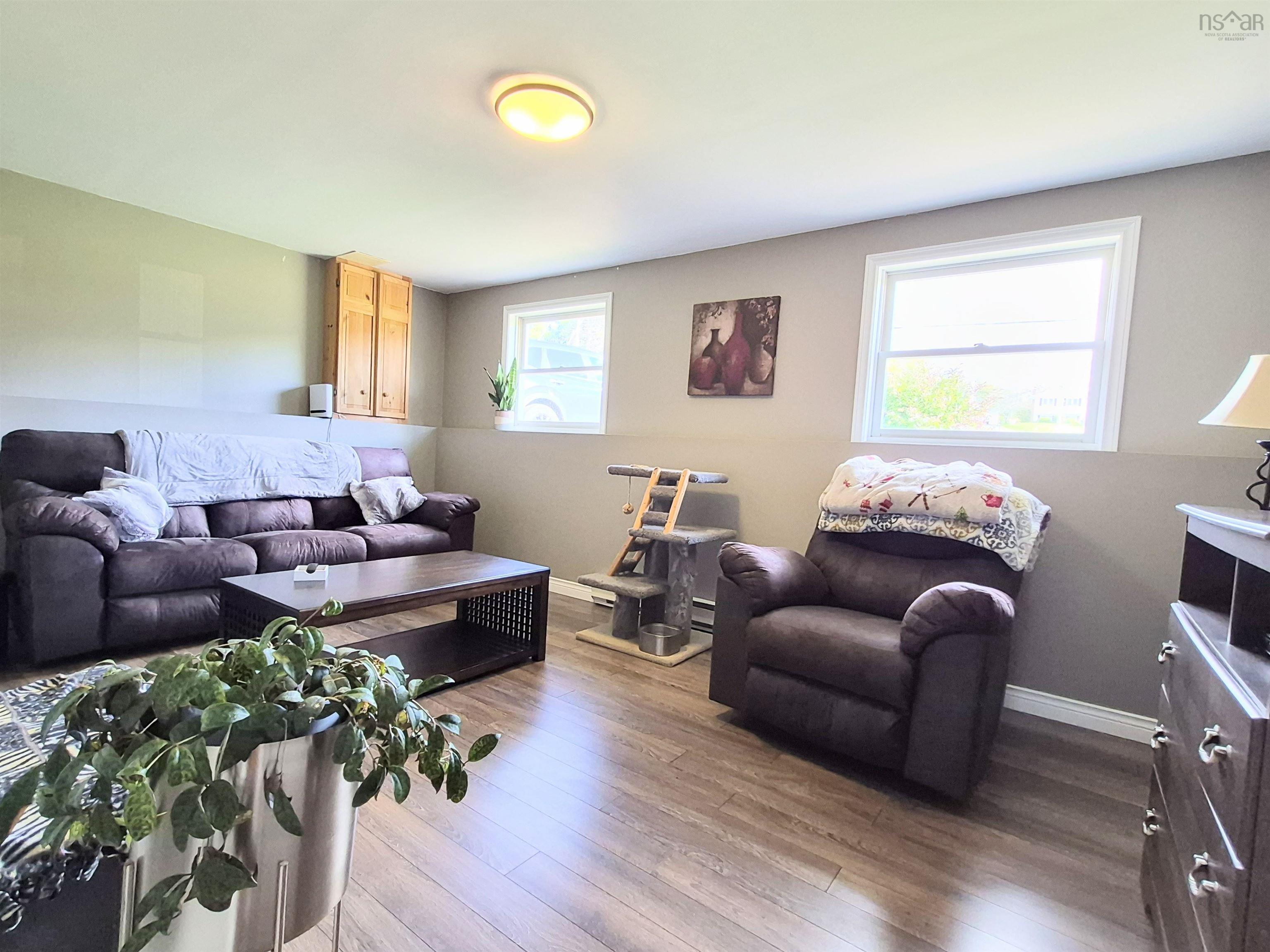 $379,000.00: 48 Townshend Avenue, Amherst