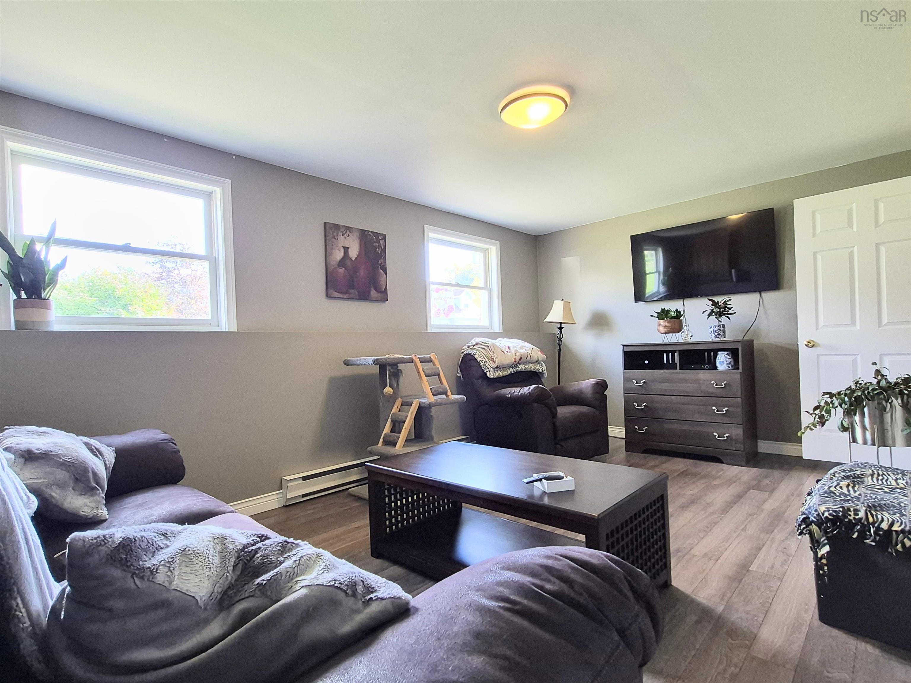 $379,000.00: 48 Townshend Avenue, Amherst