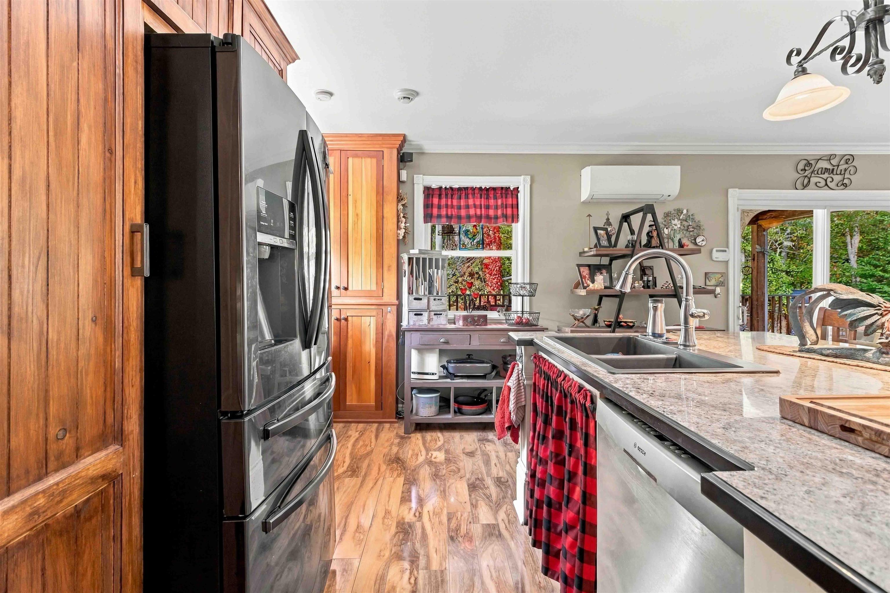 $499,900.00: 484 Gilberts Lane, Maplewood