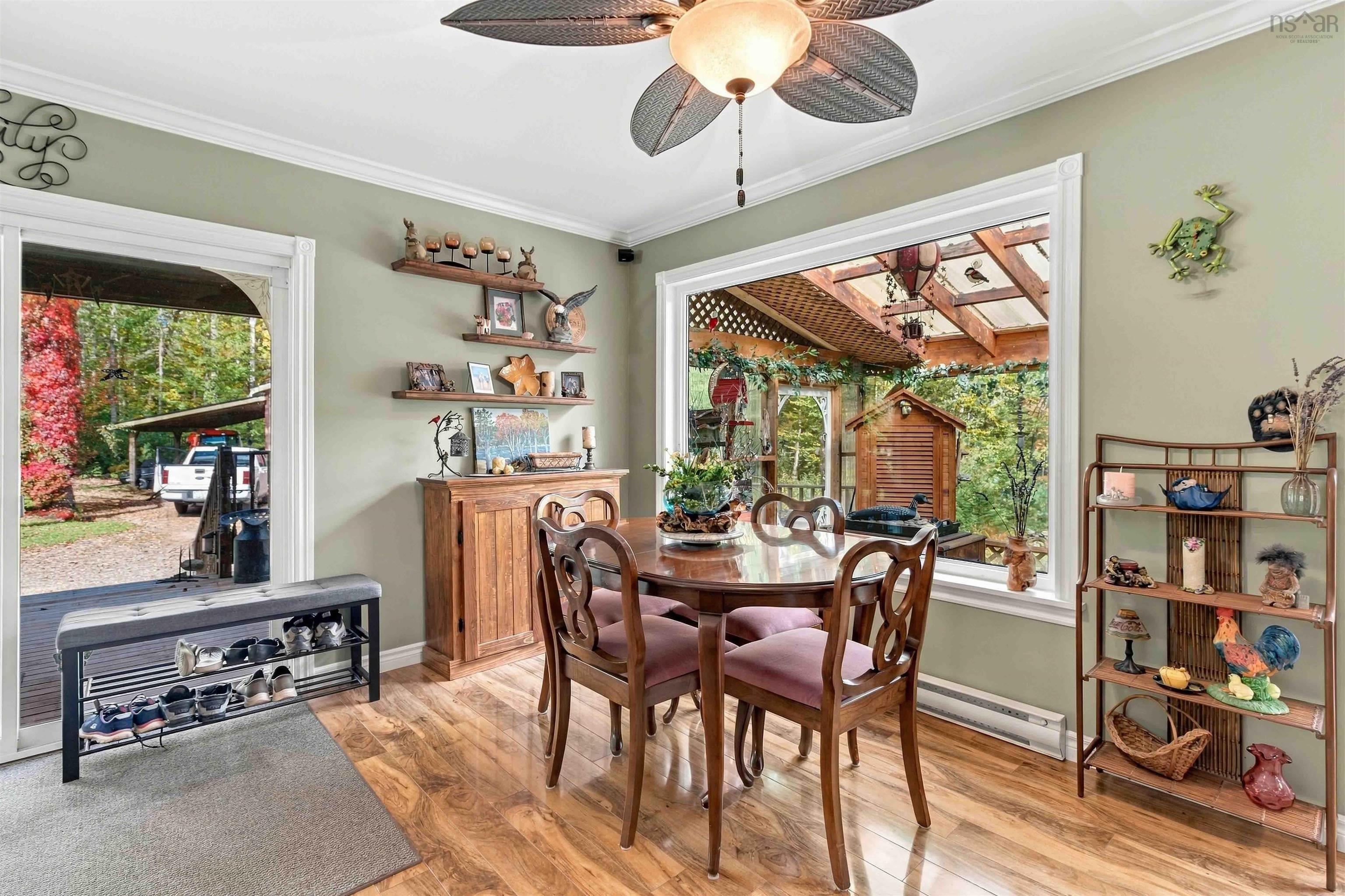 $499,900.00: 484 Gilberts Lane, Maplewood