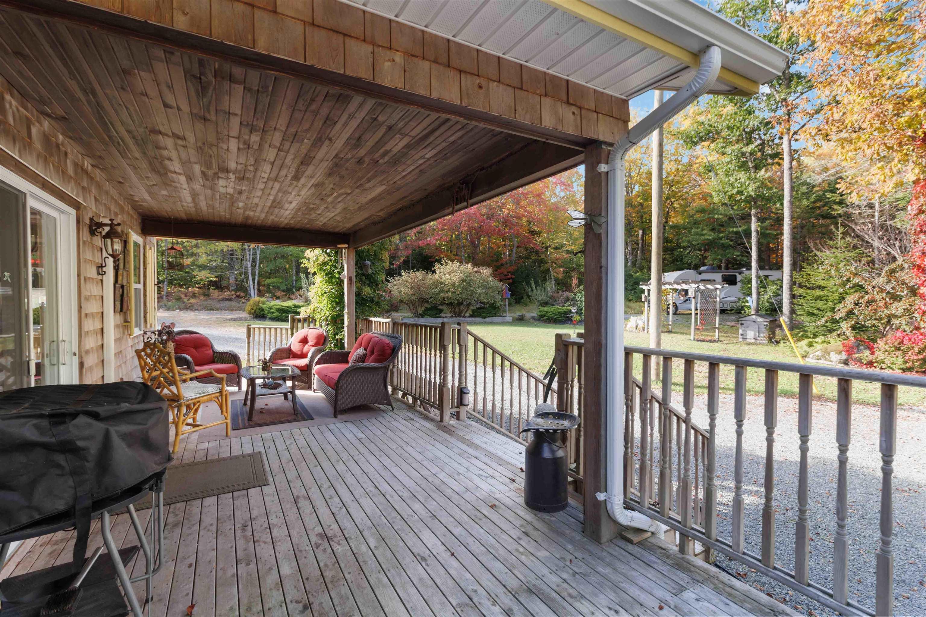 $499,900.00: 484 Gilberts Lane, Maplewood