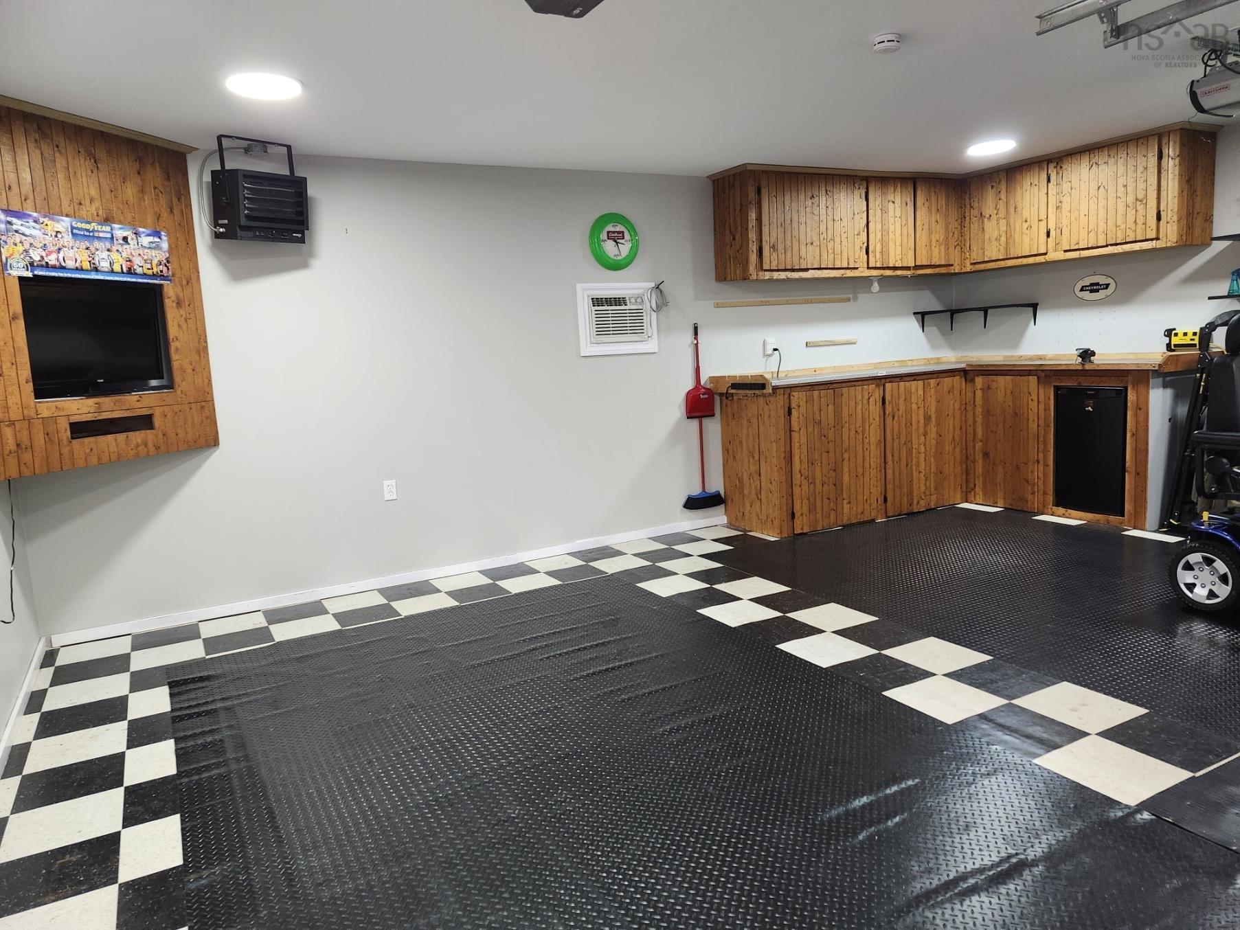 49 Meadow Drive, Beaver Bank, NS (MLS 202625196)