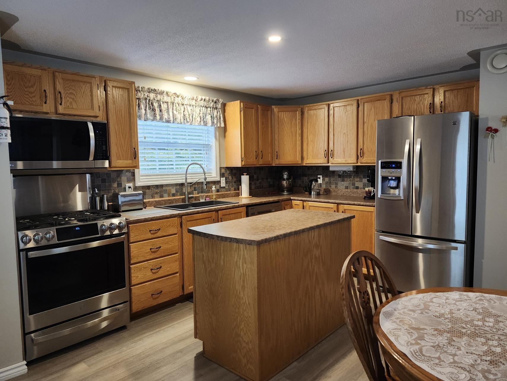 49 Meadow Drive, Beaver Bank, NS (MLS 202625196)