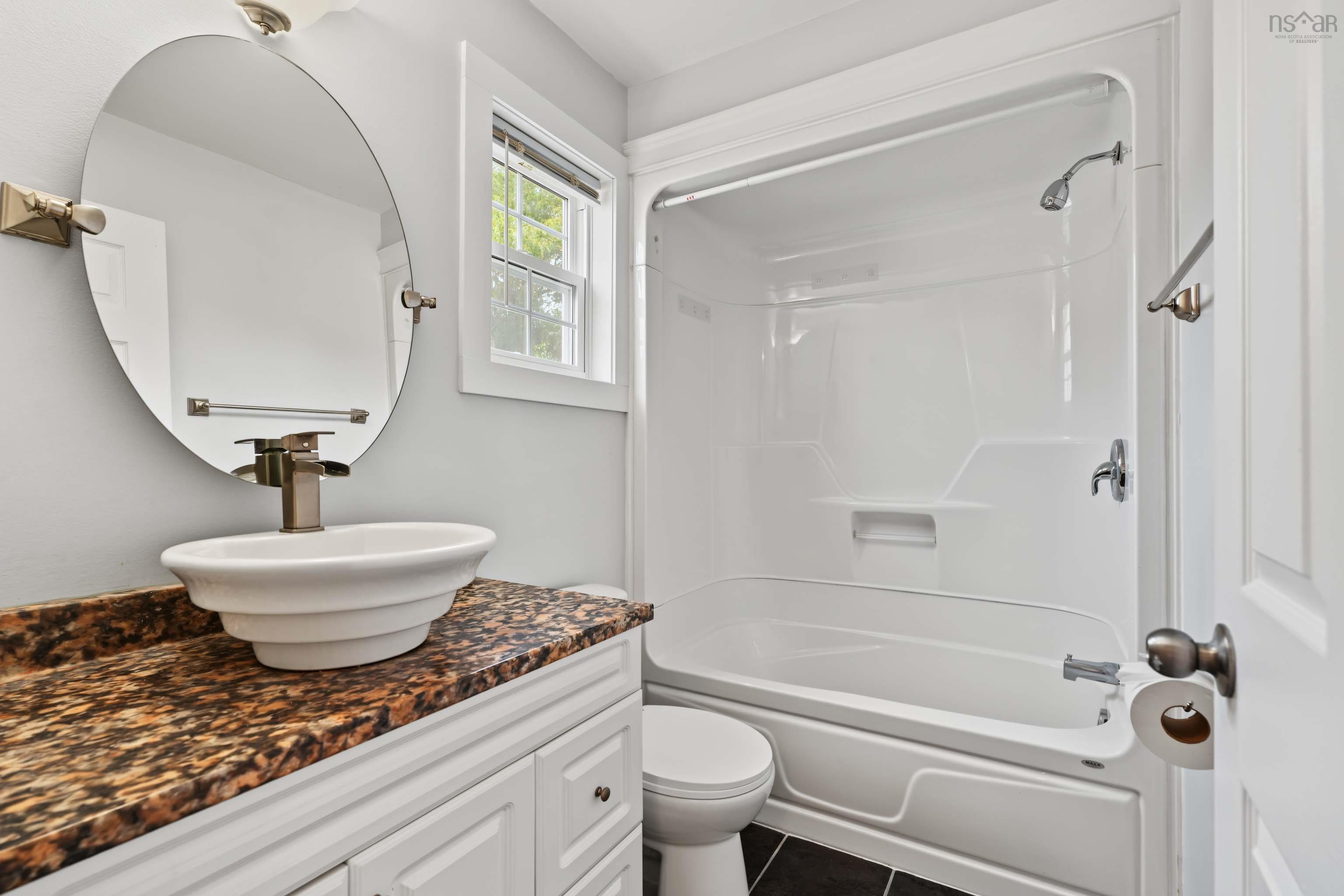 10 Florence Place Court, Lower Sackville, NS (MLS 202625212)