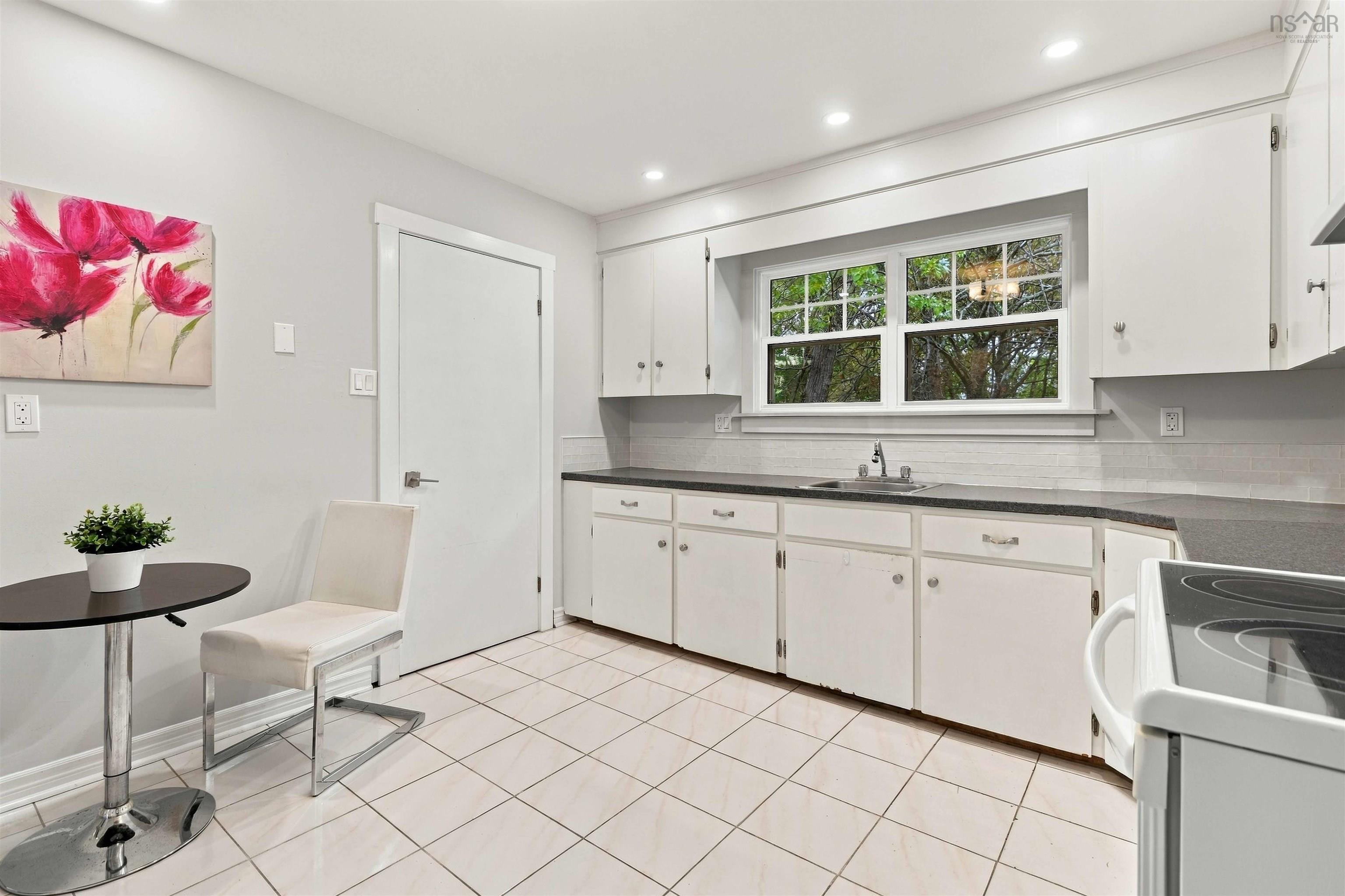 6 Sandra Crt, Woodlawn, NS (MLS 202625222)