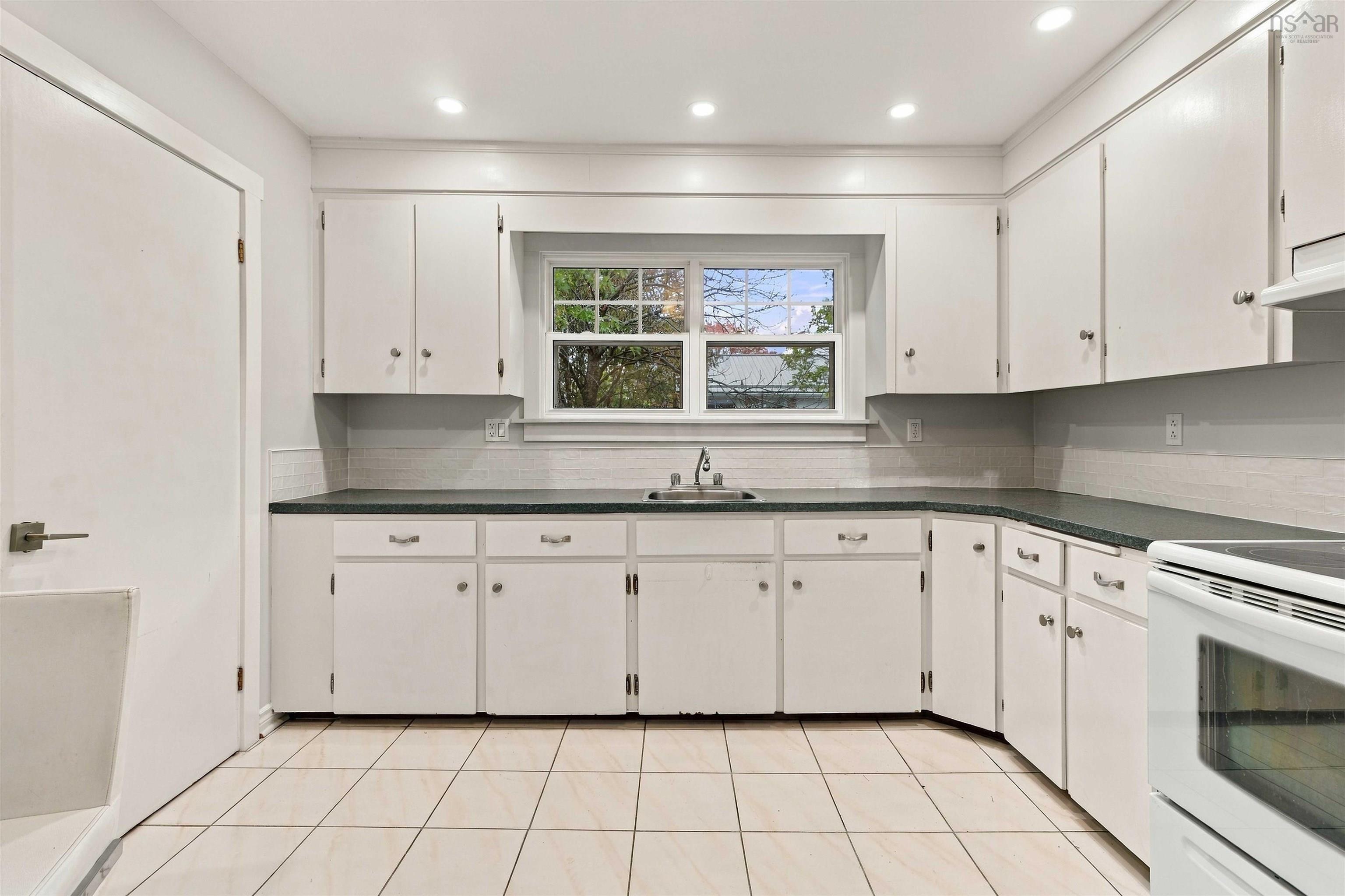 6 Sandra Crt, Woodlawn, NS (MLS 202625222)