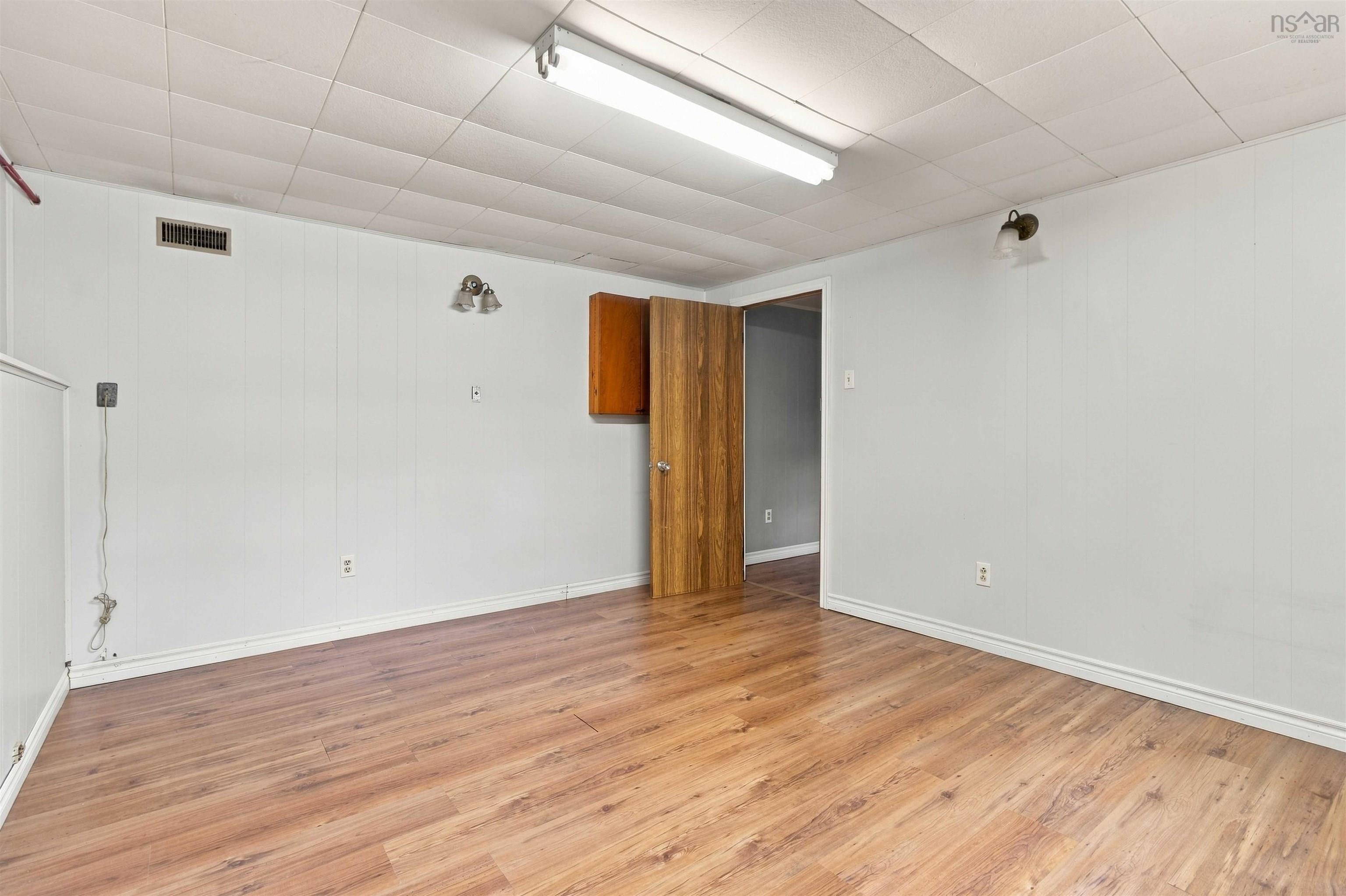 6 Sandra Crt, Woodlawn, NS (MLS 202625222)