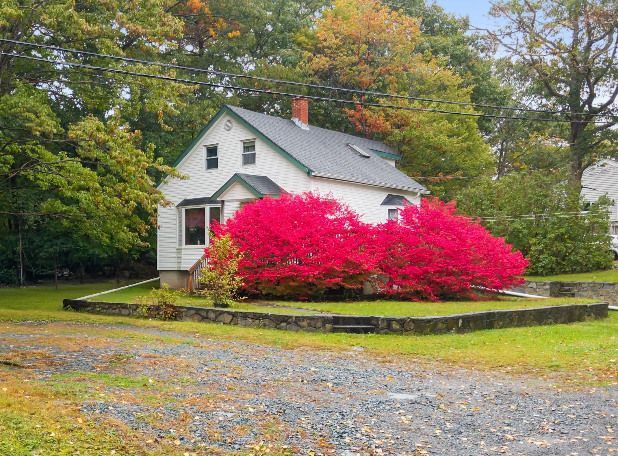 12 Reg Moir Drive, Waverley, NS (MLS® 202625264) | Waverley Real Estate | RE/MAX Halifax