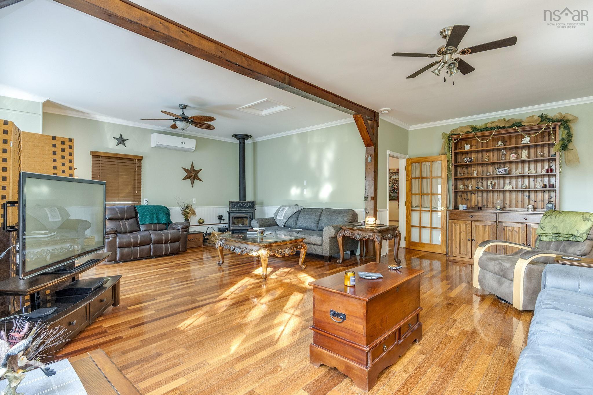 $475,000.00: 268 Cambridge Mountain Road Road, Cambridge