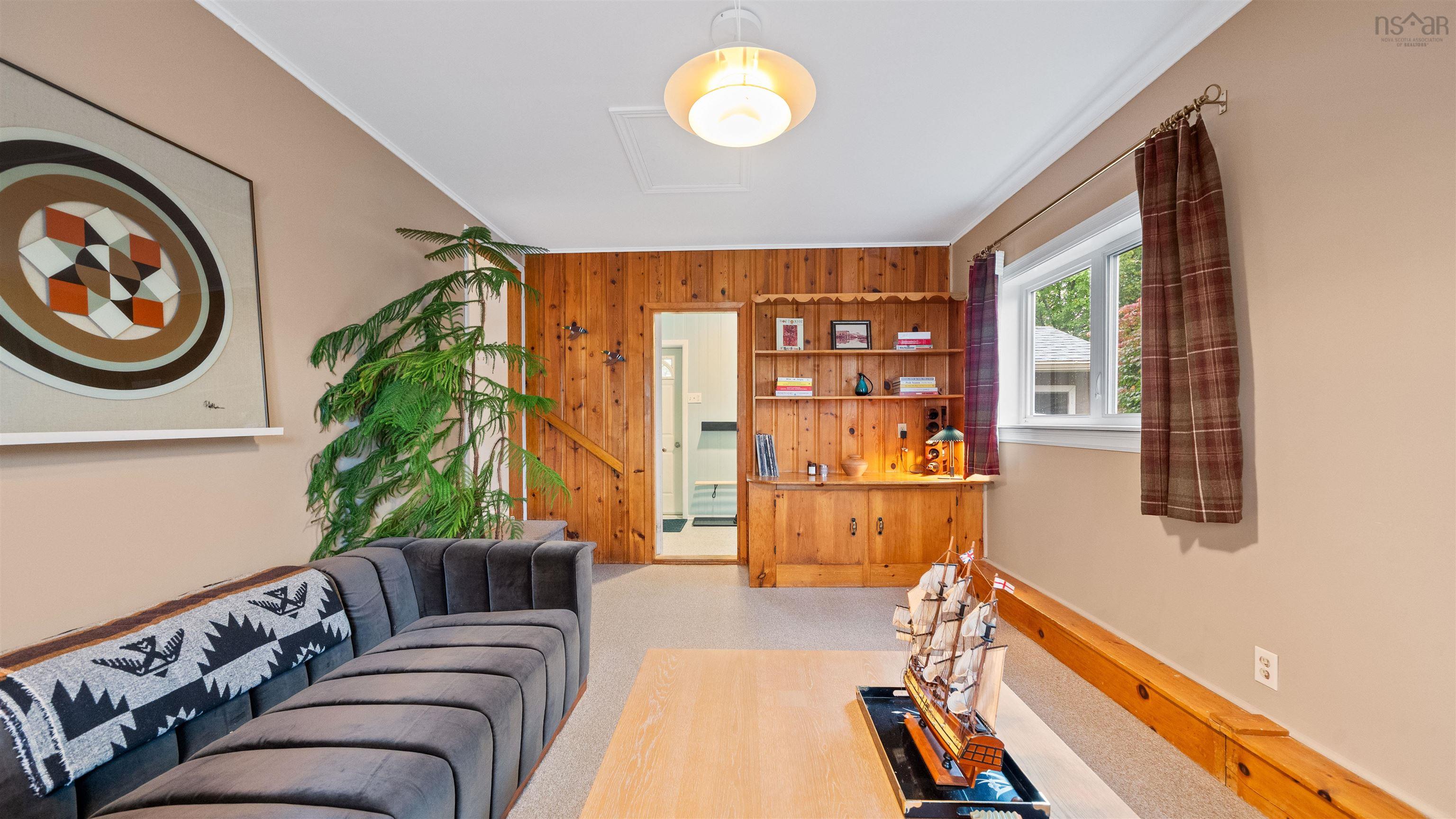 $599,900.00: 93 Dorothea Drive, Woodlawn