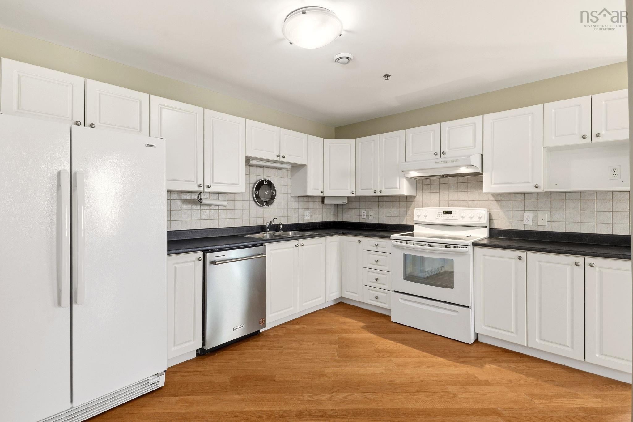210 10 Regency Park Drive, Halifax, NS (MLS 202625316)