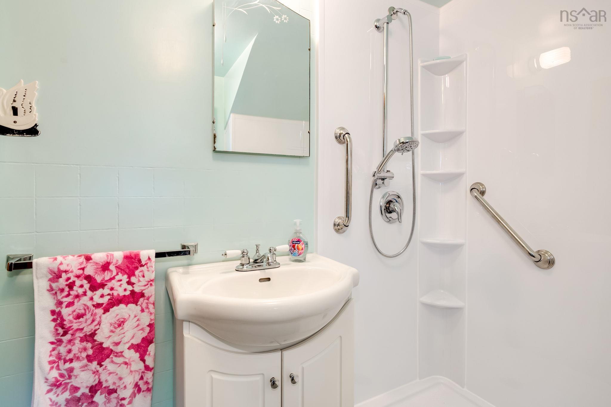 201 High Street, Bedford, NS (MLS 202625338)
