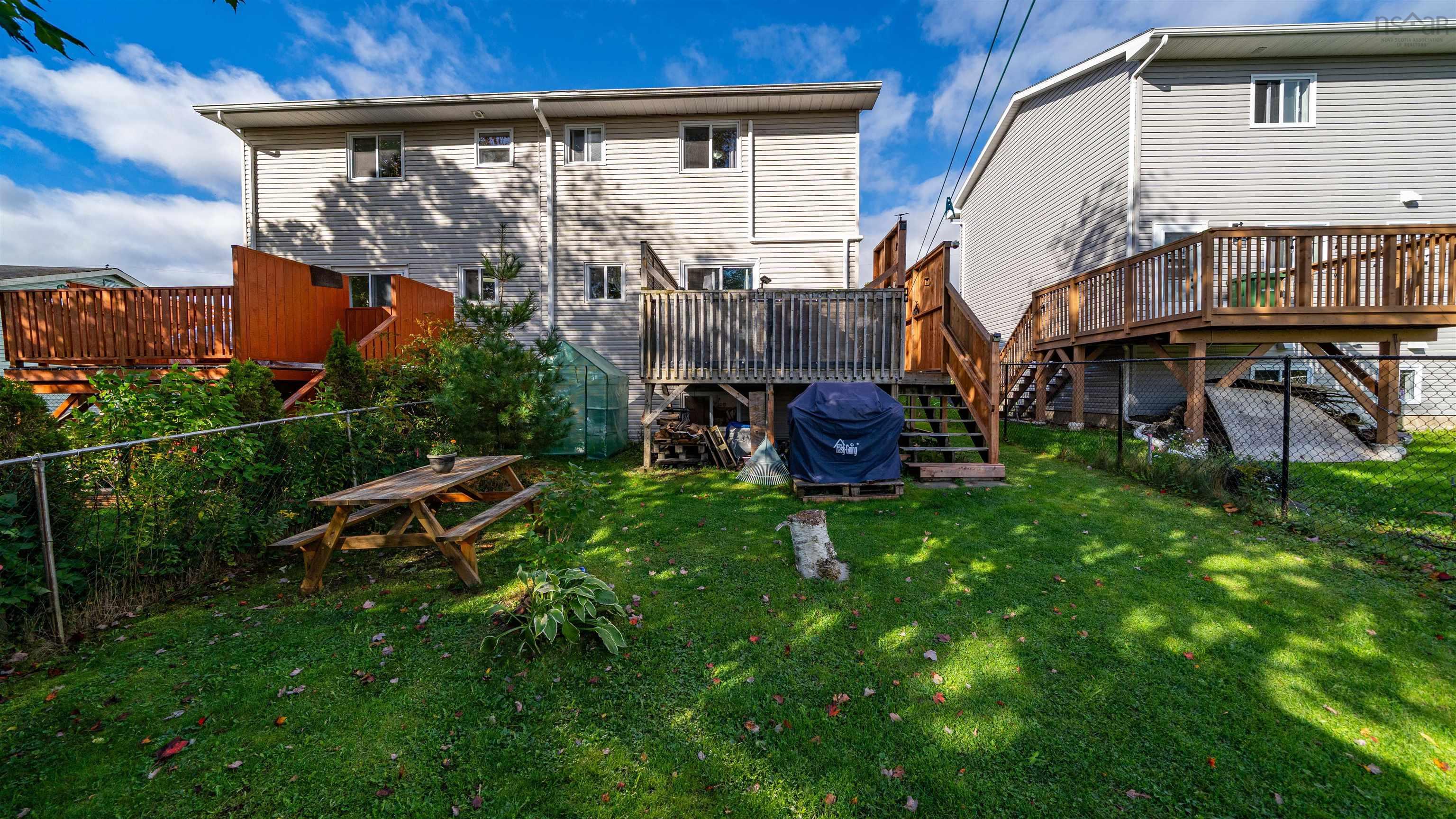 $429,900.00: 27 Tamerlane Court, Forest Hills