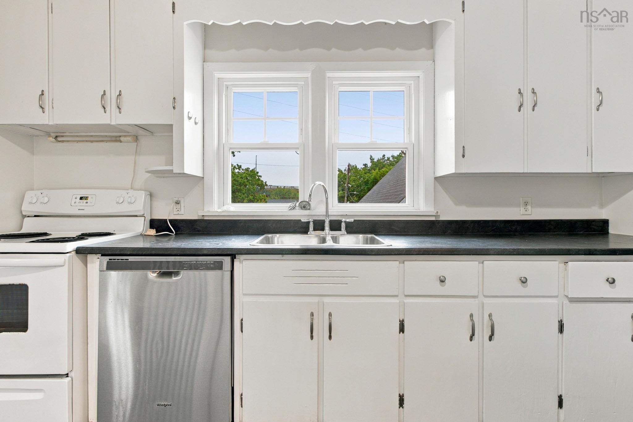 $770,000.00: 3194 Stanford Street, Halifax Peninsula