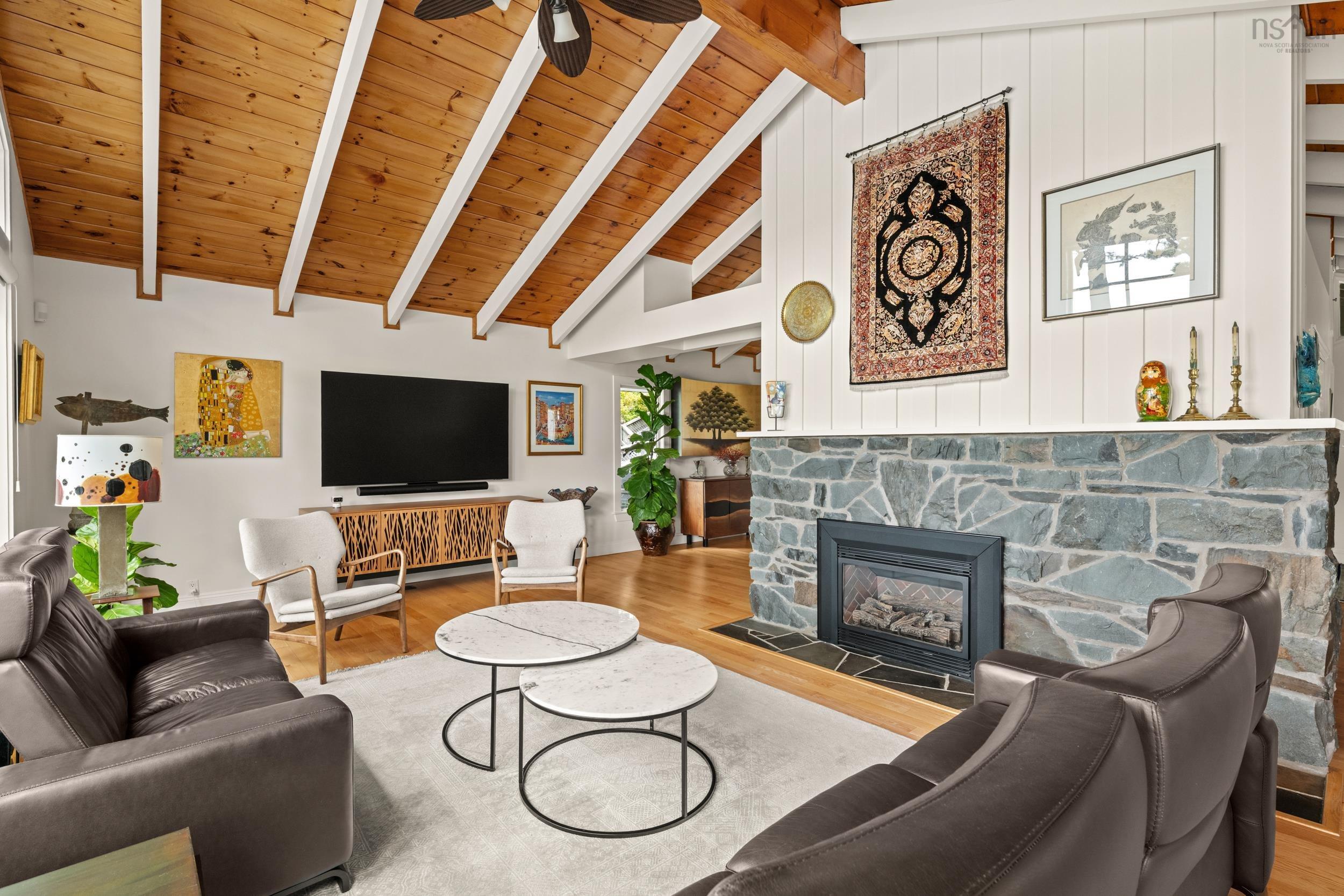 $2,349,000.00: 1077 Shore Drive, Bedford