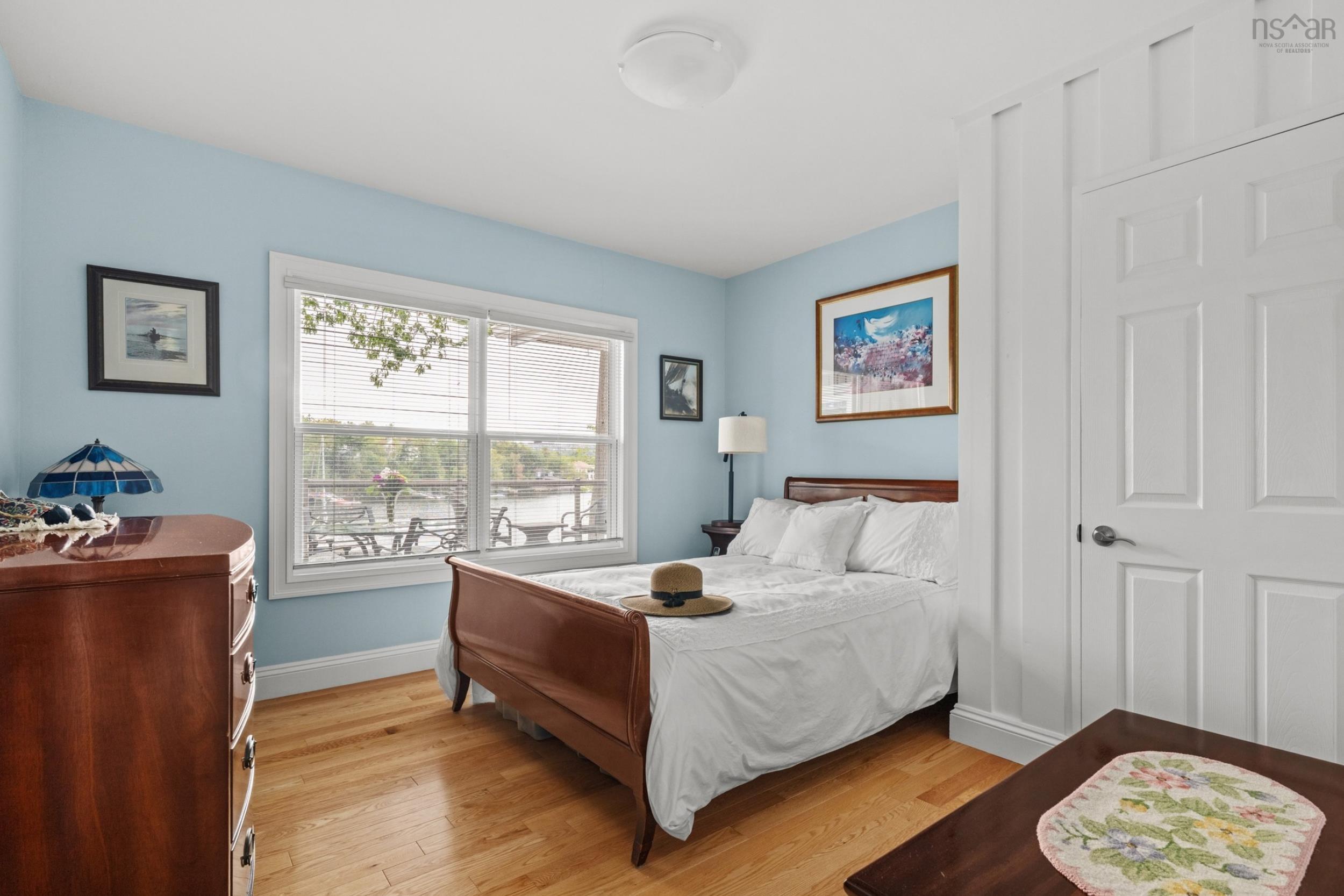 $2,349,000.00: 1077 Shore Drive, Bedford