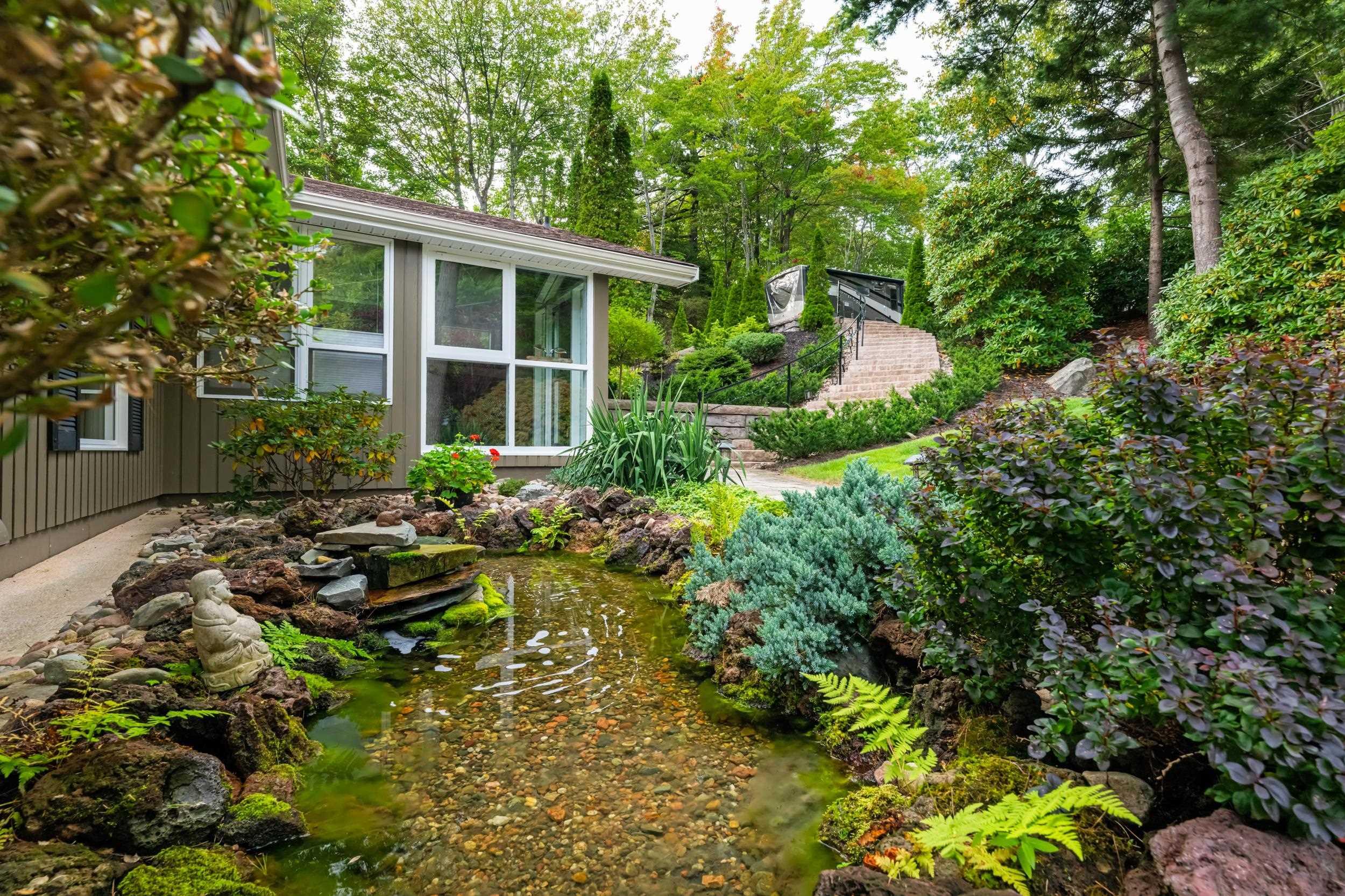 $2,349,000.00: 1077 Shore Drive, Bedford