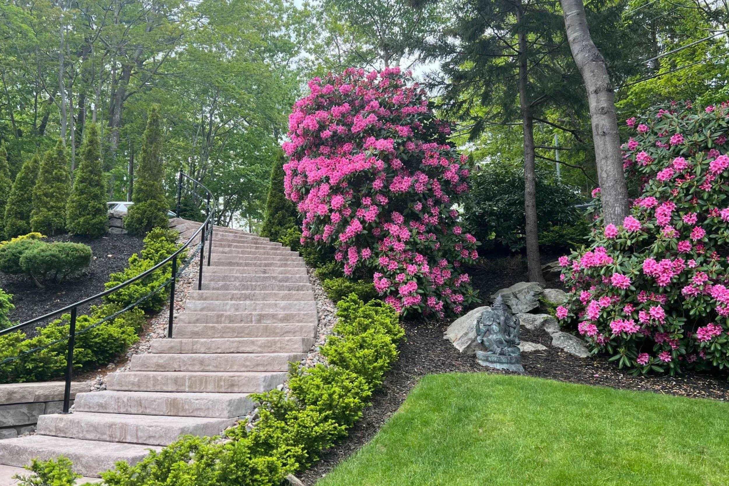 $2,349,000.00: 1077 Shore Drive, Bedford
