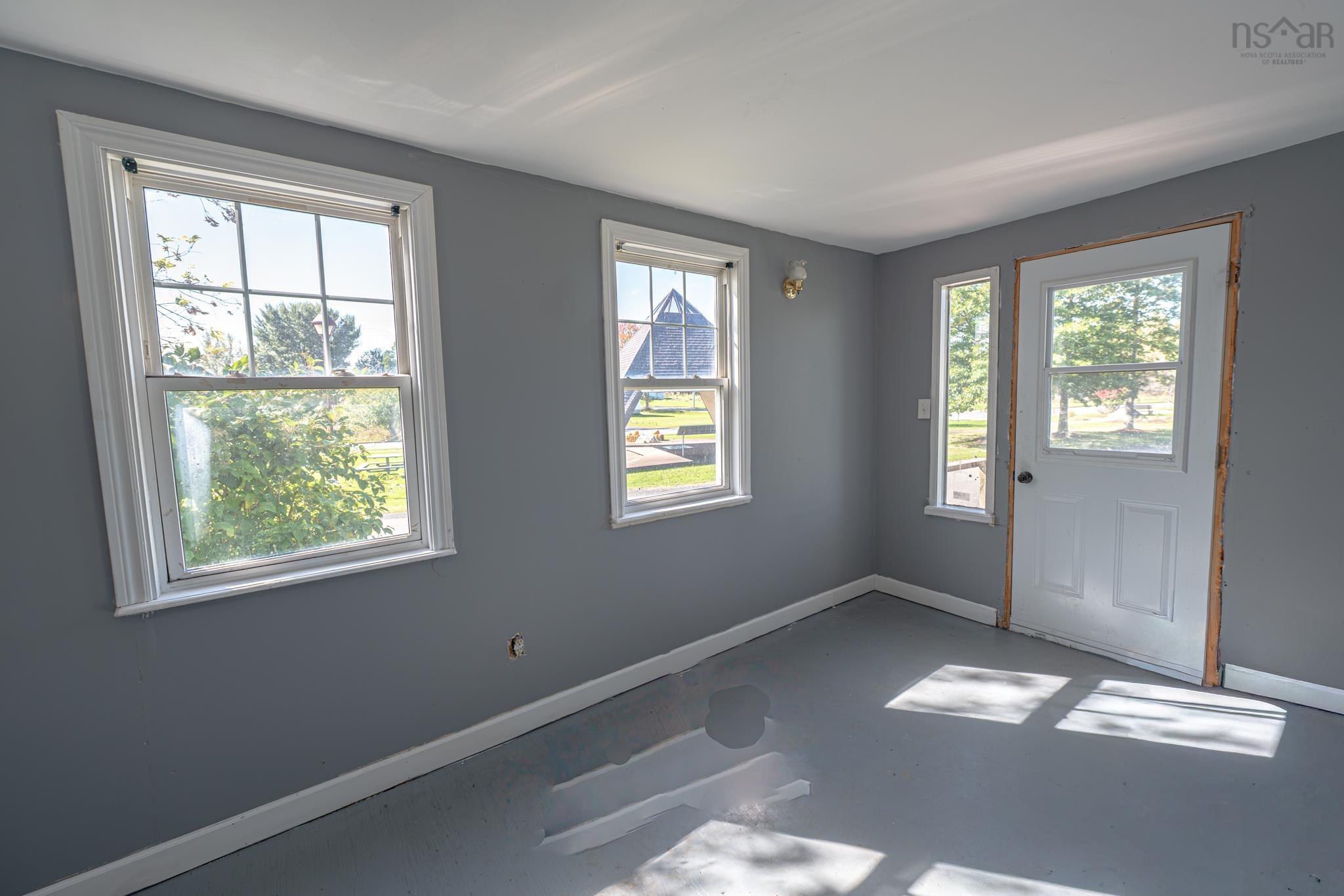 $269,900.00: 100 Morris Street, New Glasgow