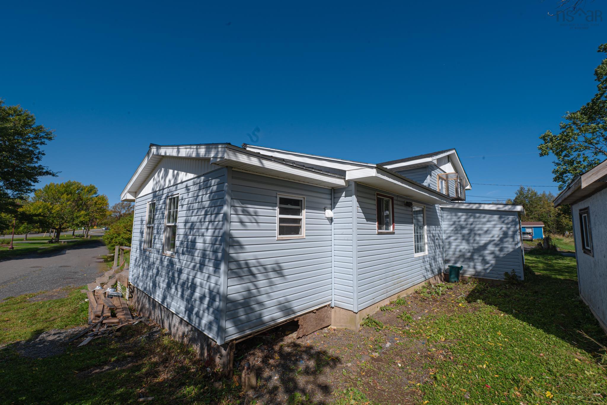 $269,900.00: 100 Morris Street, New Glasgow