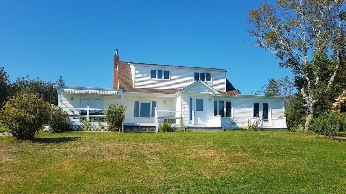 $549,900.00: 8 Delbert Road, Gold River