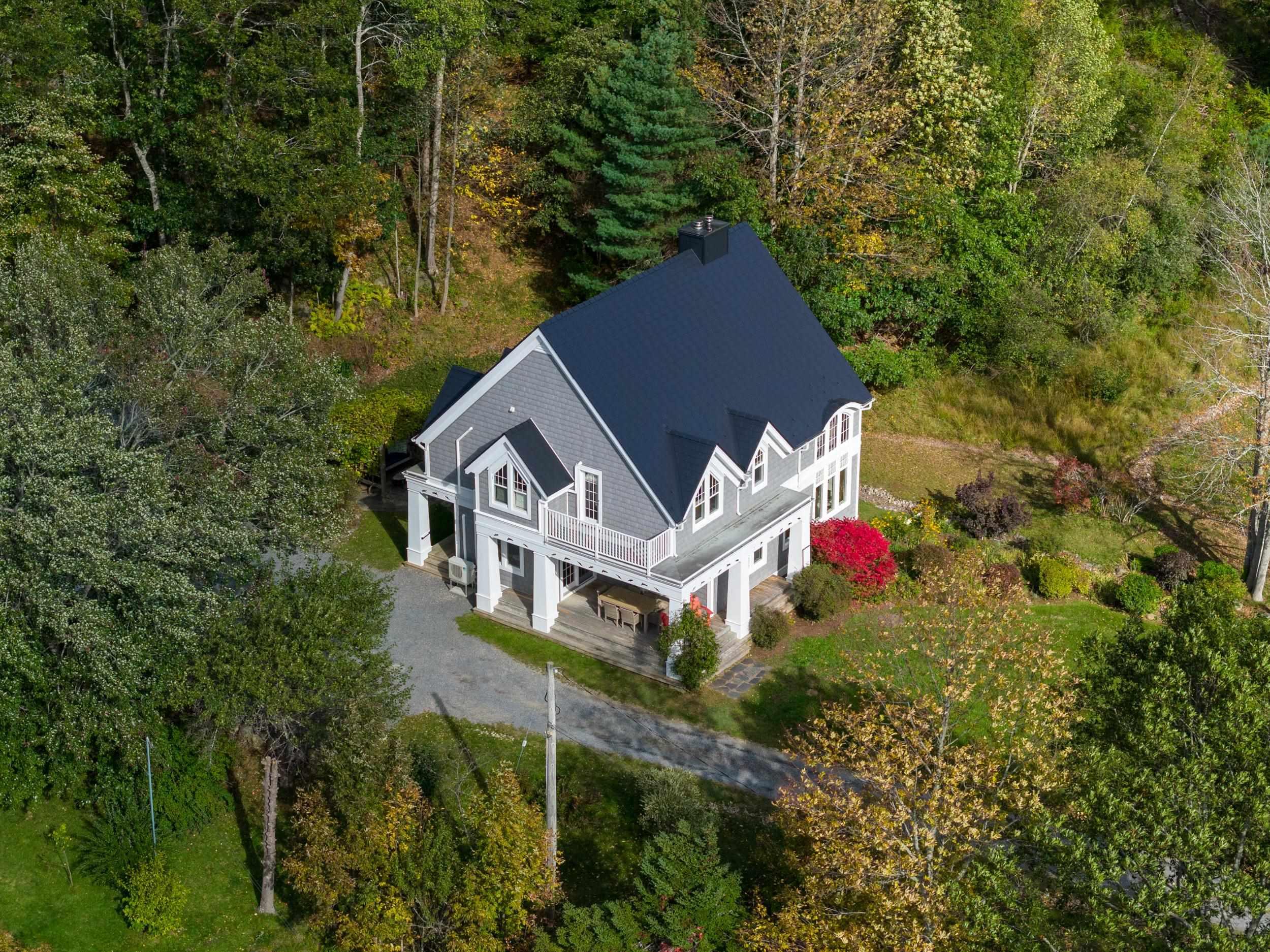 $1,640,000.00: 1712 Oakland Road, Oakland