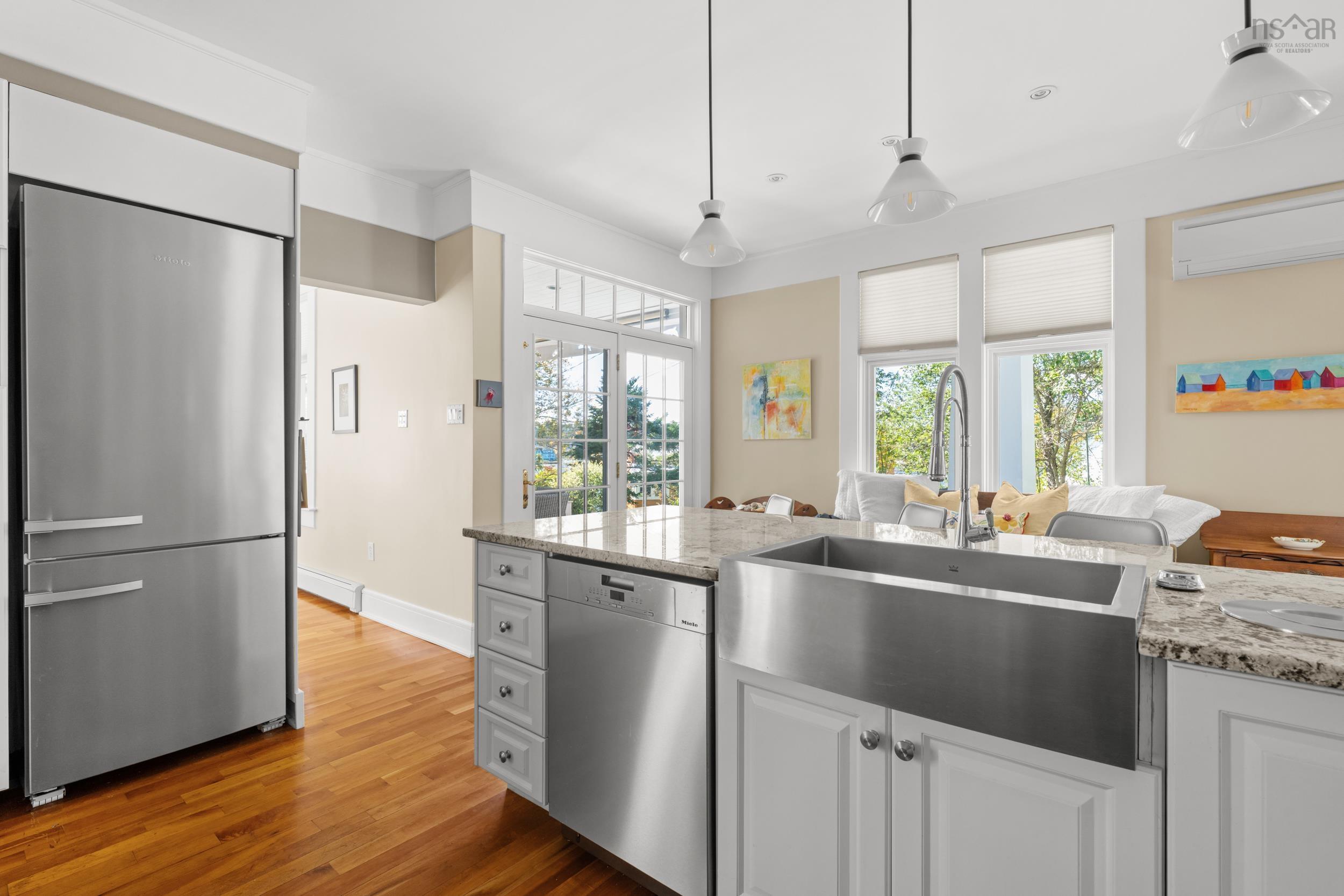 $1,640,000.00: 1712 Oakland Road, Oakland