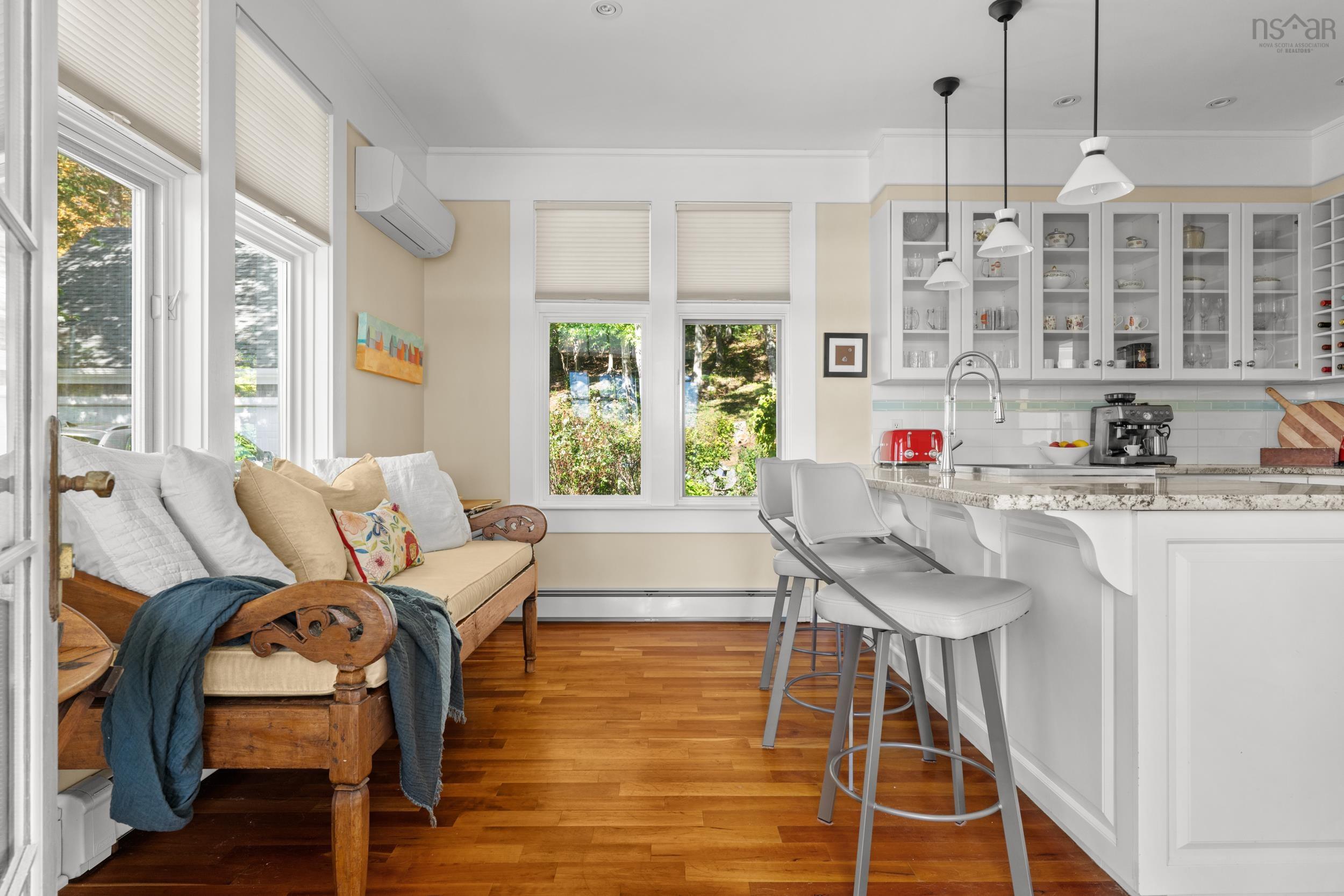$1,640,000.00: 1712 Oakland Road, Oakland