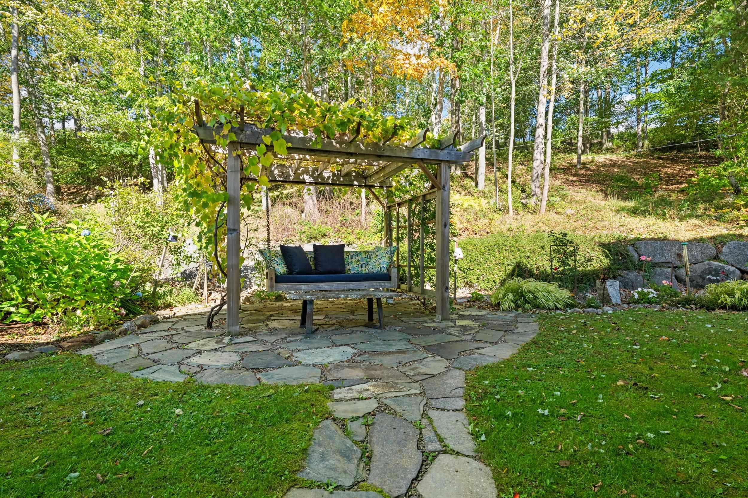 $1,640,000.00: 1712 Oakland Road, Oakland