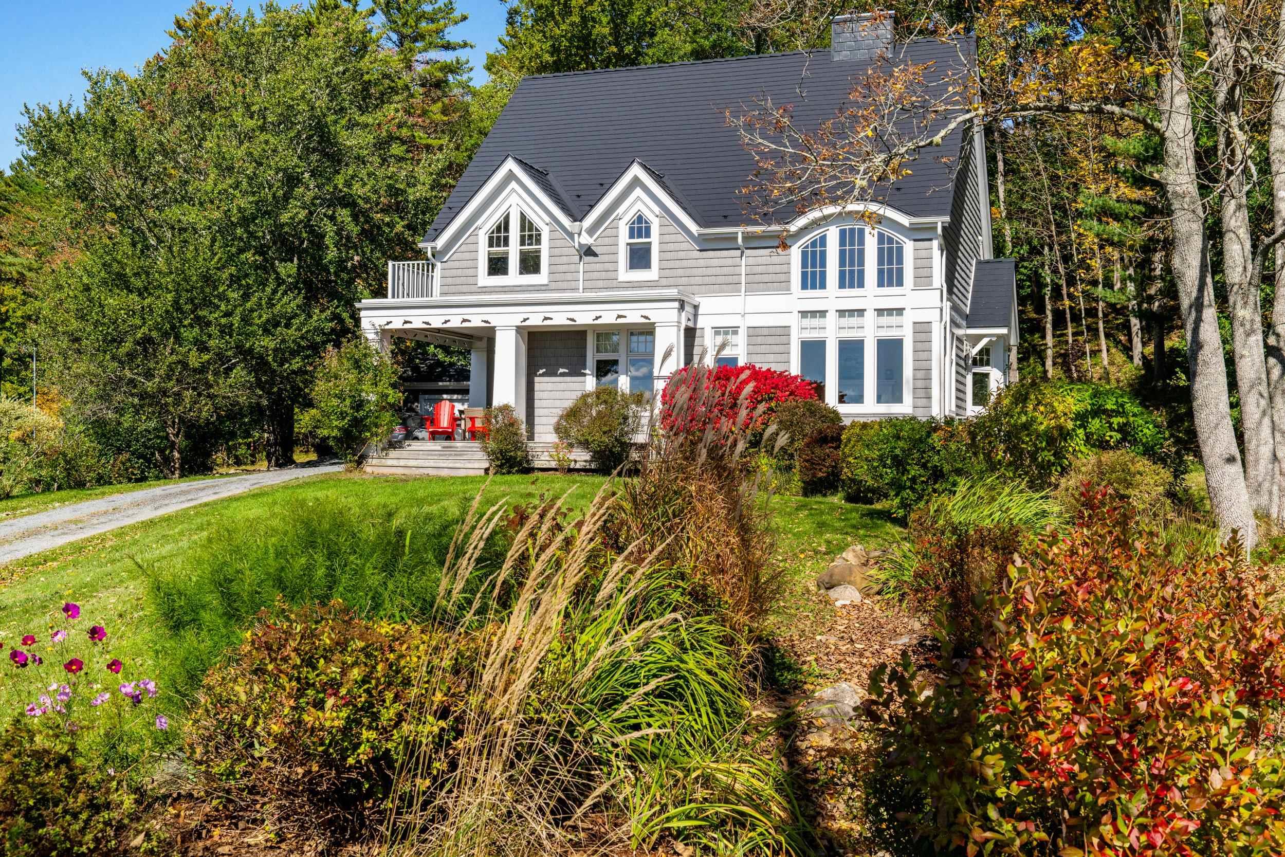 $1,640,000.00: 1712 Oakland Road, Oakland