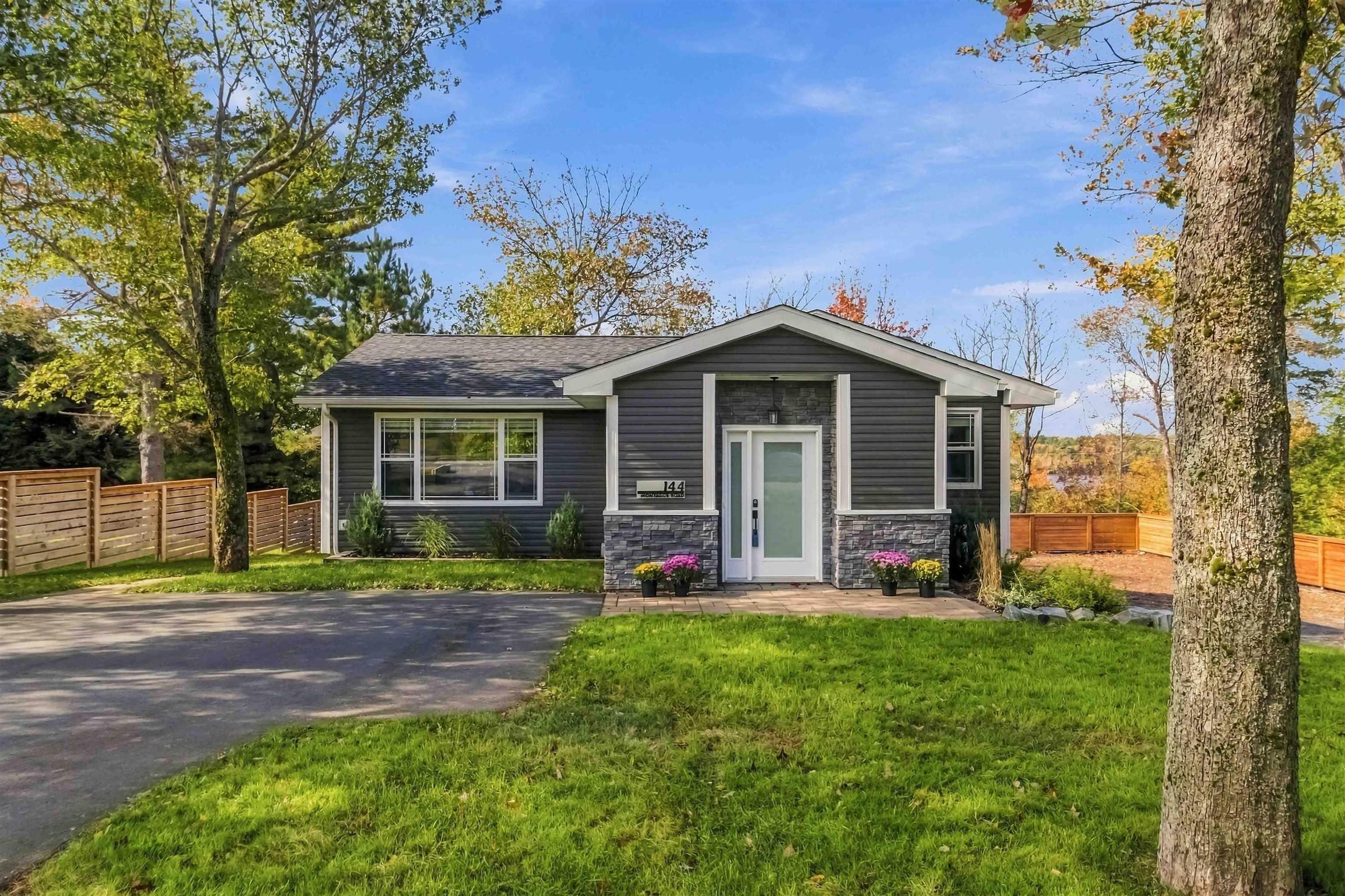 $769,900.00: 144 Montague Rd, Lake Loon
