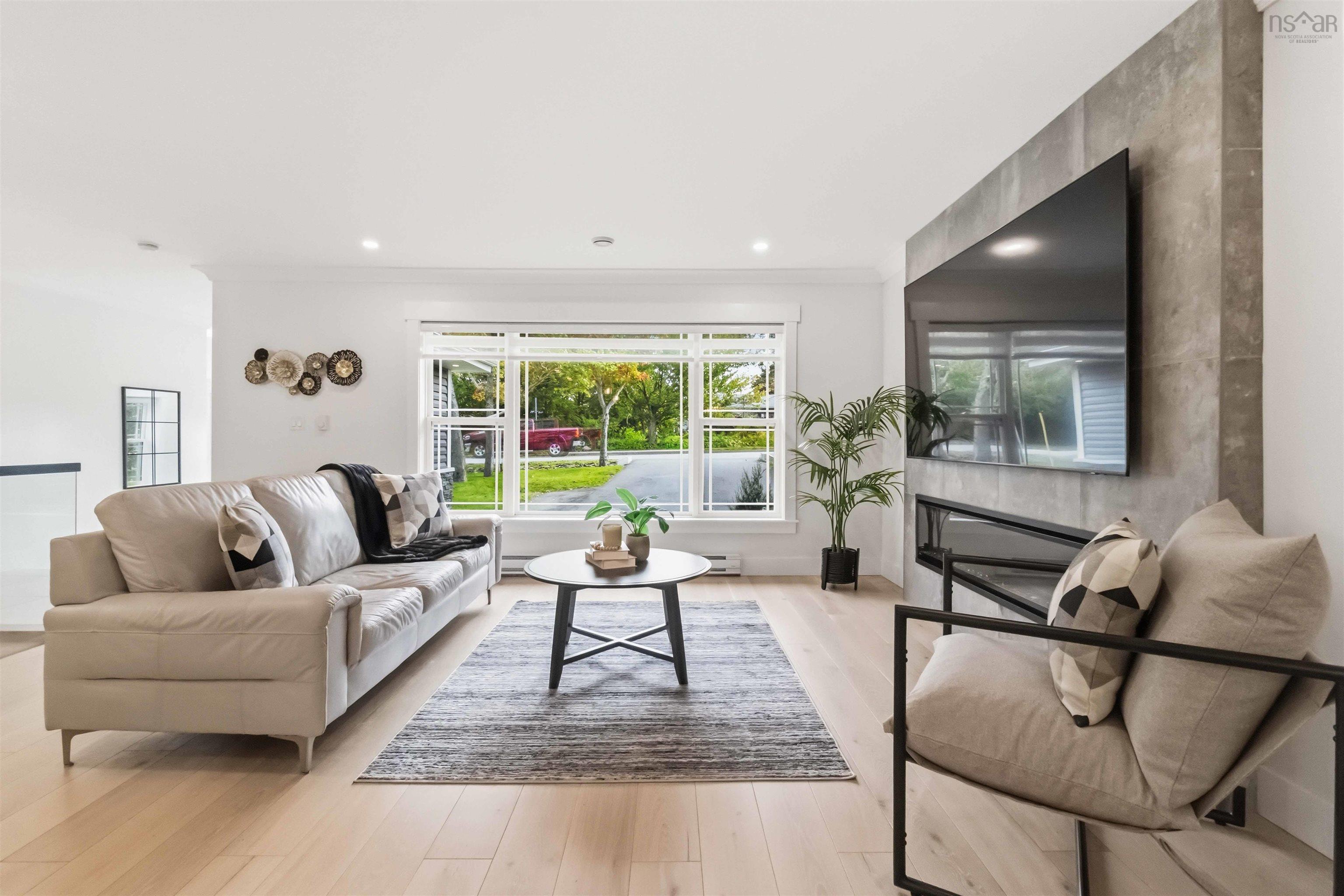 $769,900.00: 144 Montague Rd, Lake Loon