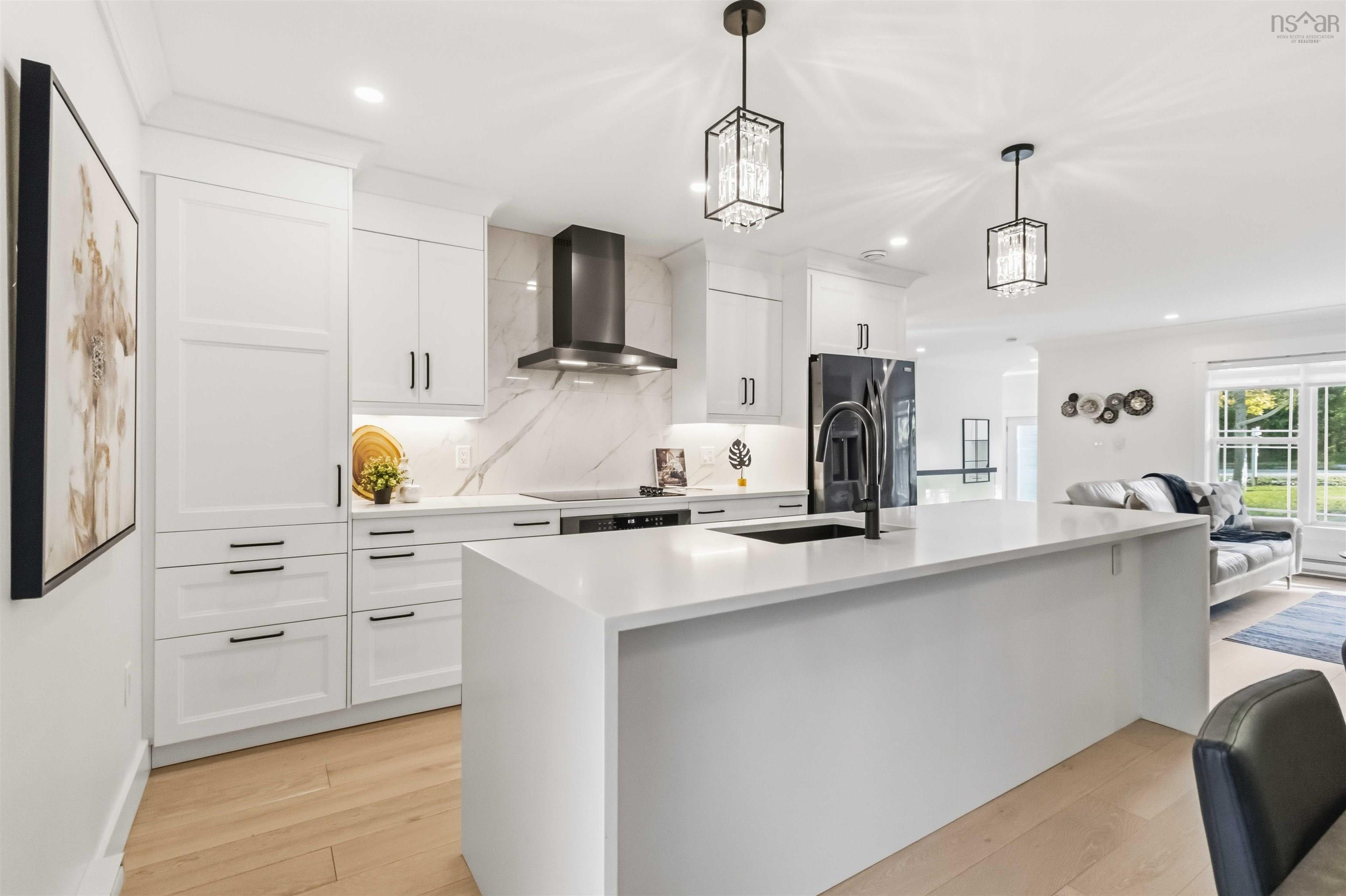 $769,900.00: 144 Montague Rd, Lake Loon