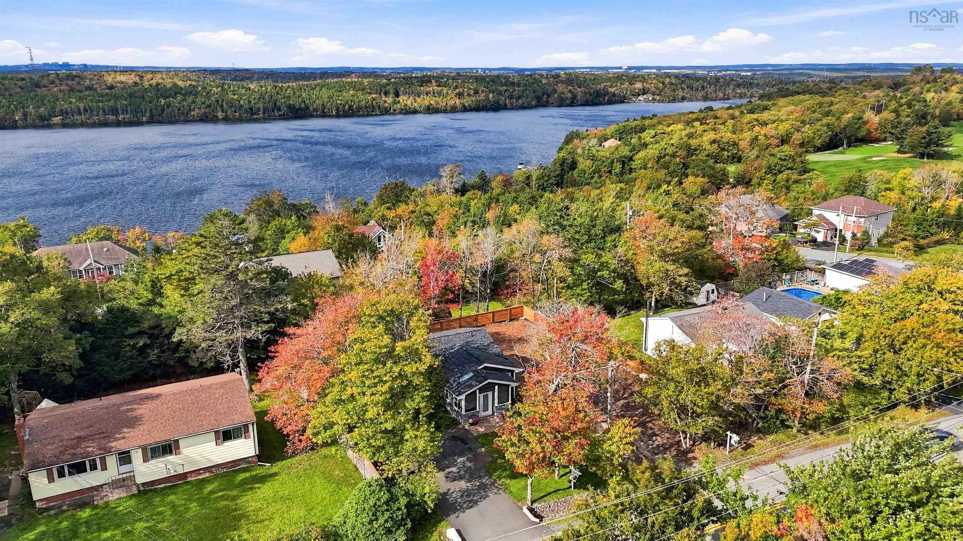 $769,900.00: 144 Montague Rd, Lake Loon